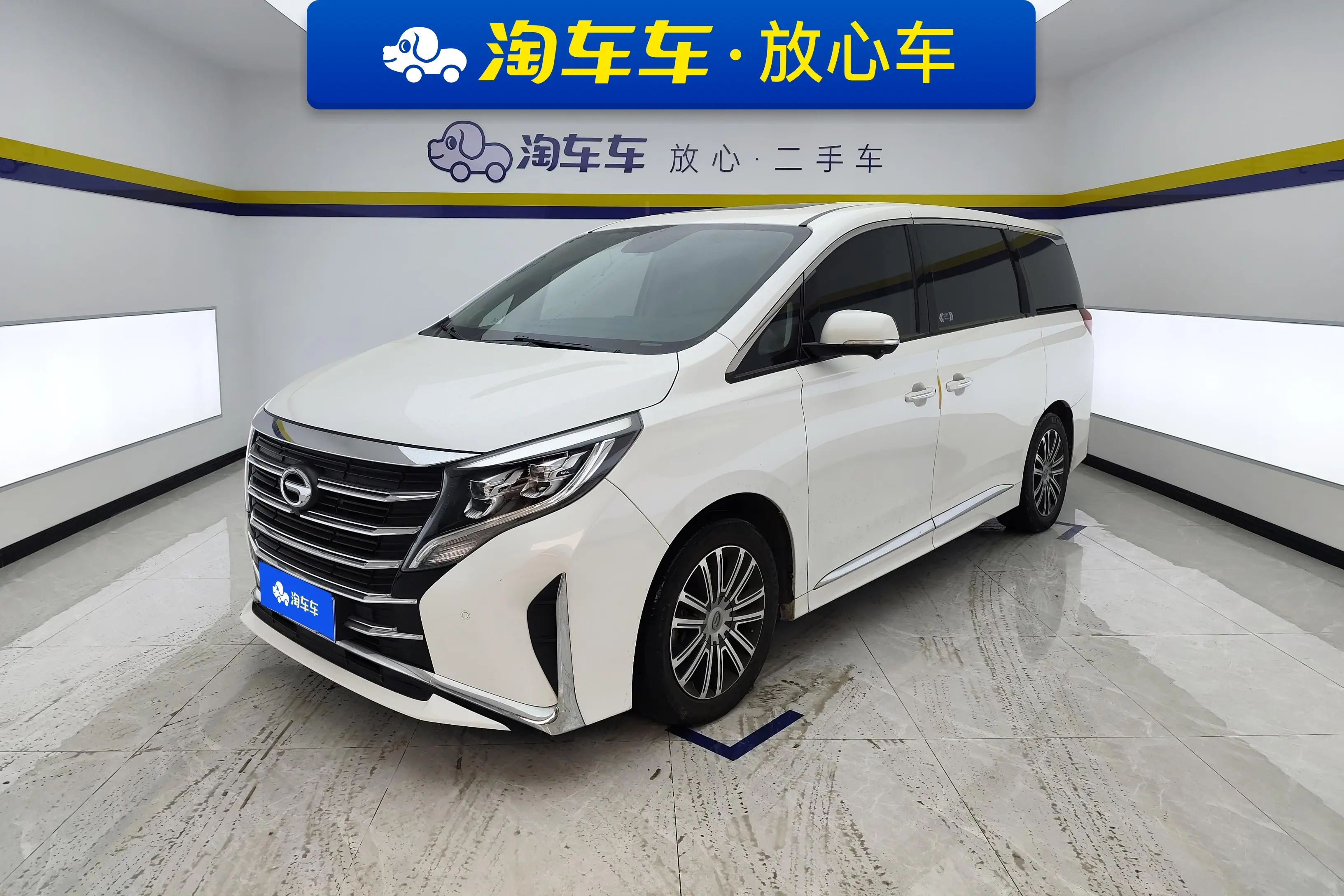 GAC Trumpchi M8  из Китая