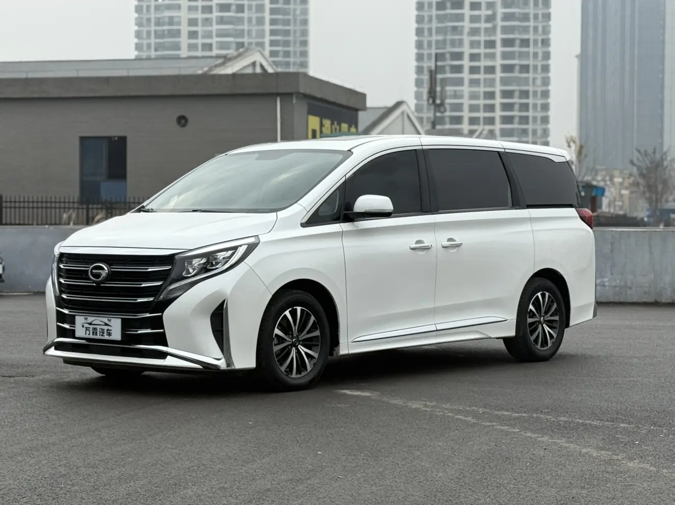 GAC Trumpchi M8  из Китая