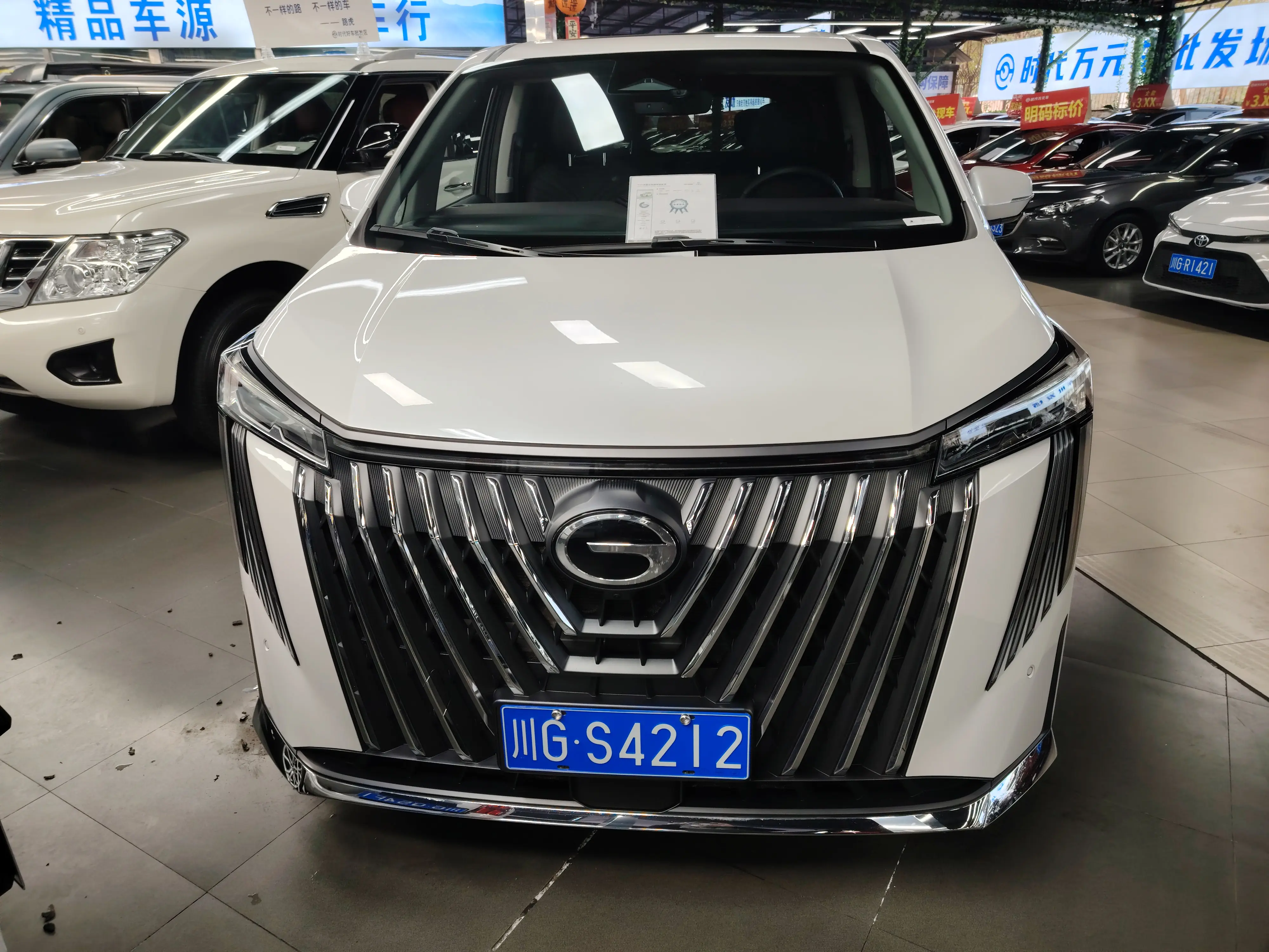 GAC Trumpchi M8  из Китая