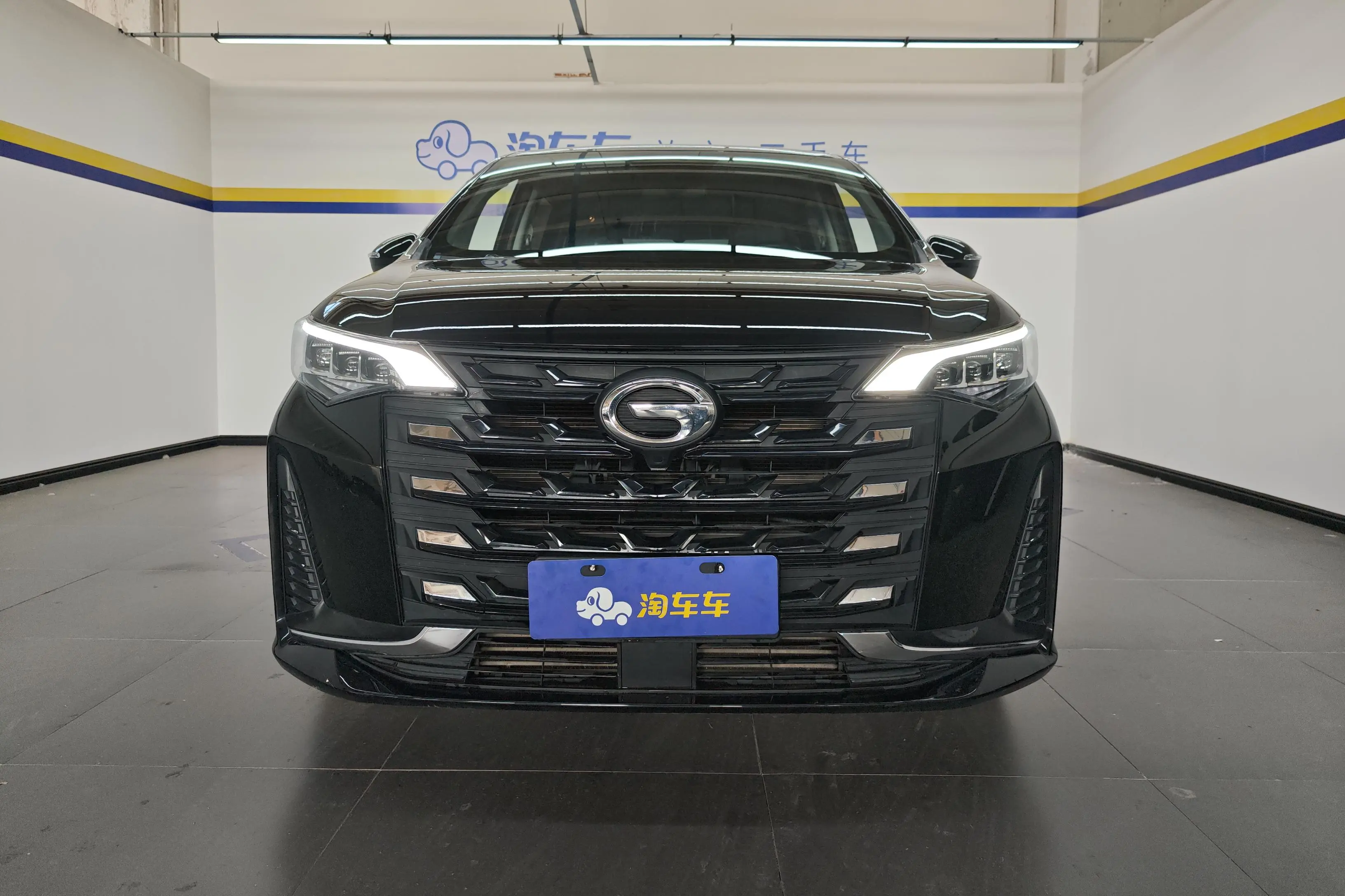 GAC Trumpchi M6  из Китая