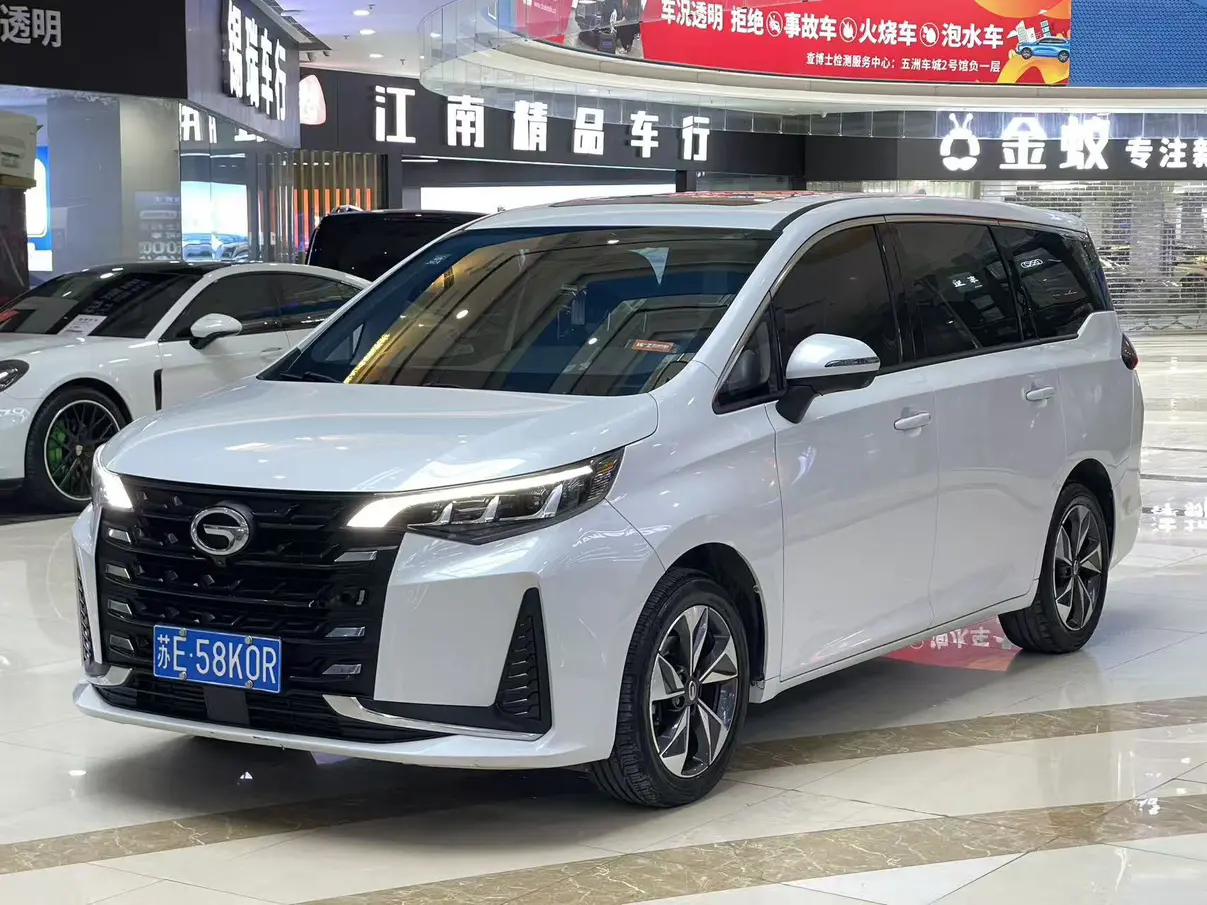 GAC Trumpchi M6  из Китая