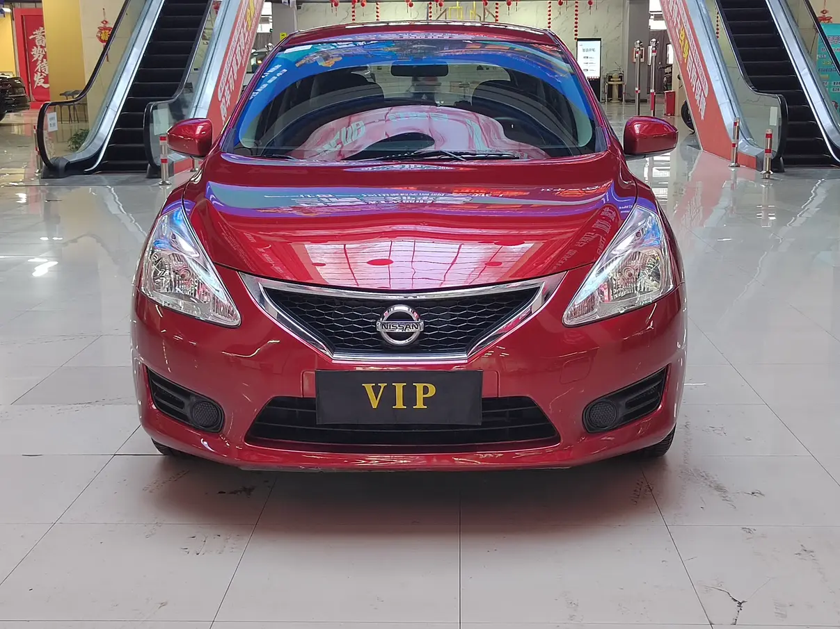 Nissan Tiida  из Китая