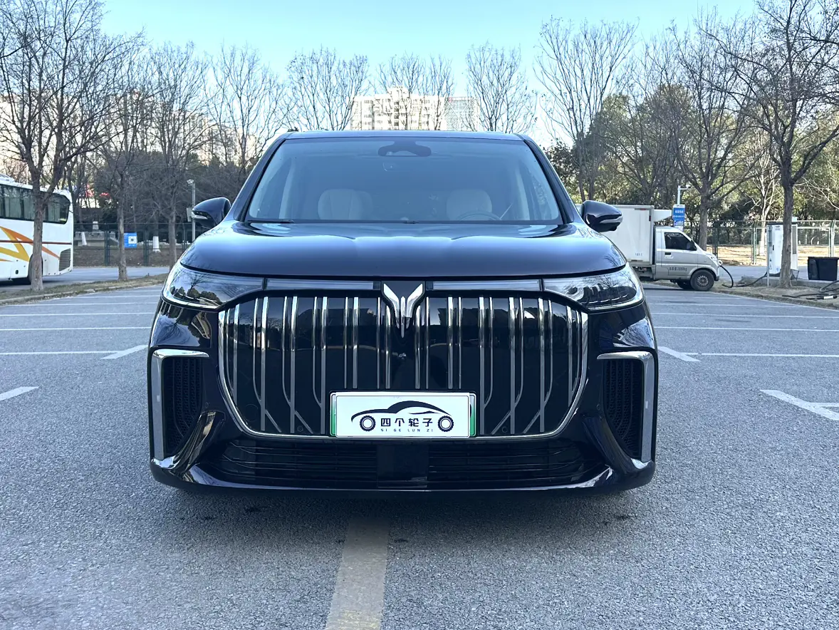 Voyah Lantu Dreamer EV  из Китая