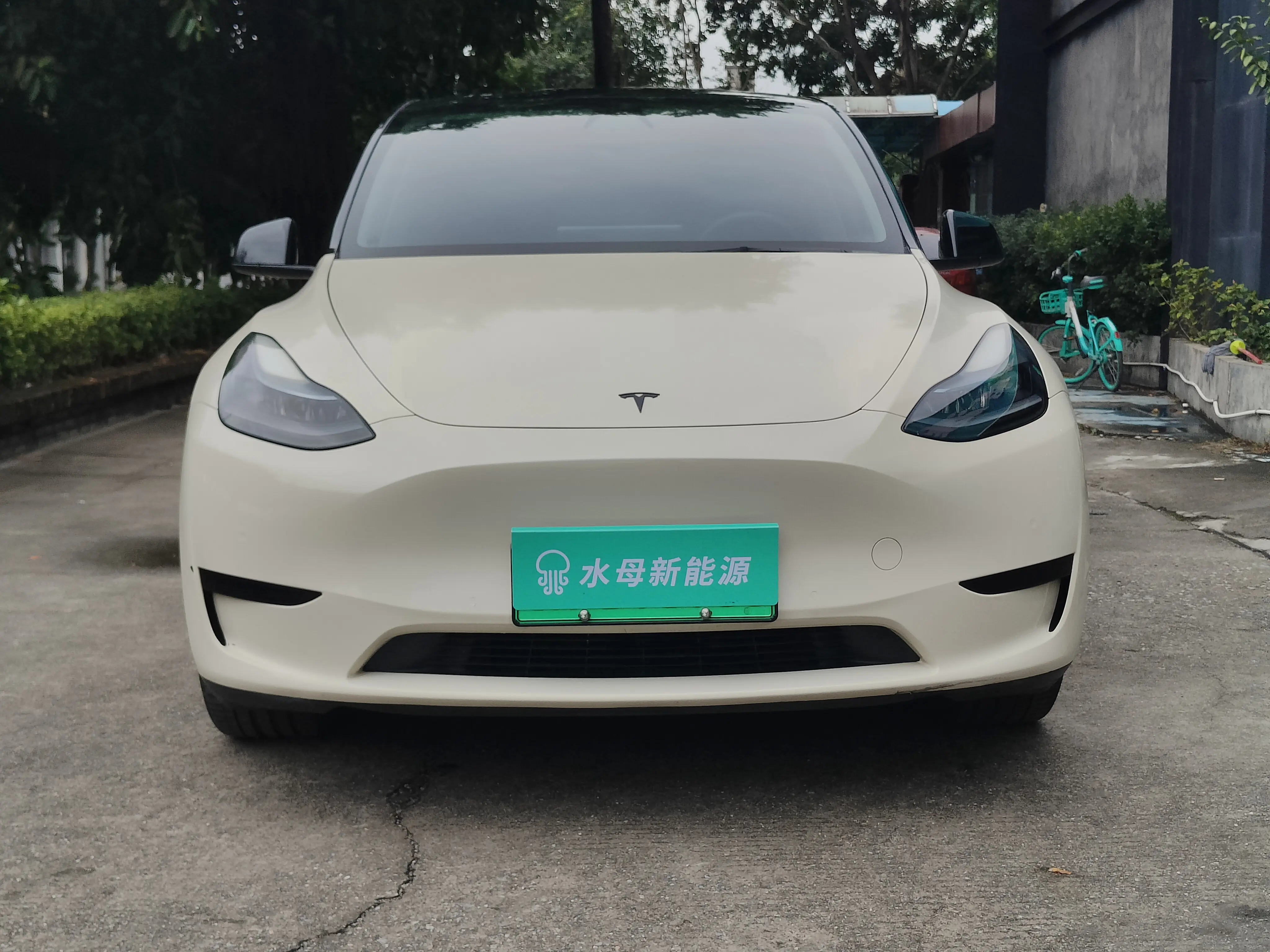 Tesla Model Y  из Китая