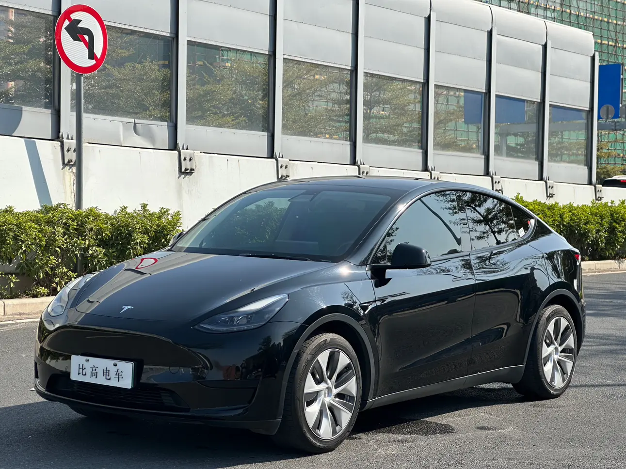 Tesla Model Y  из Китая
