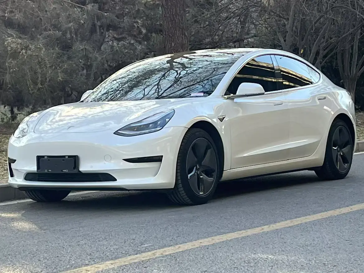 Tesla Model 3  из Китая