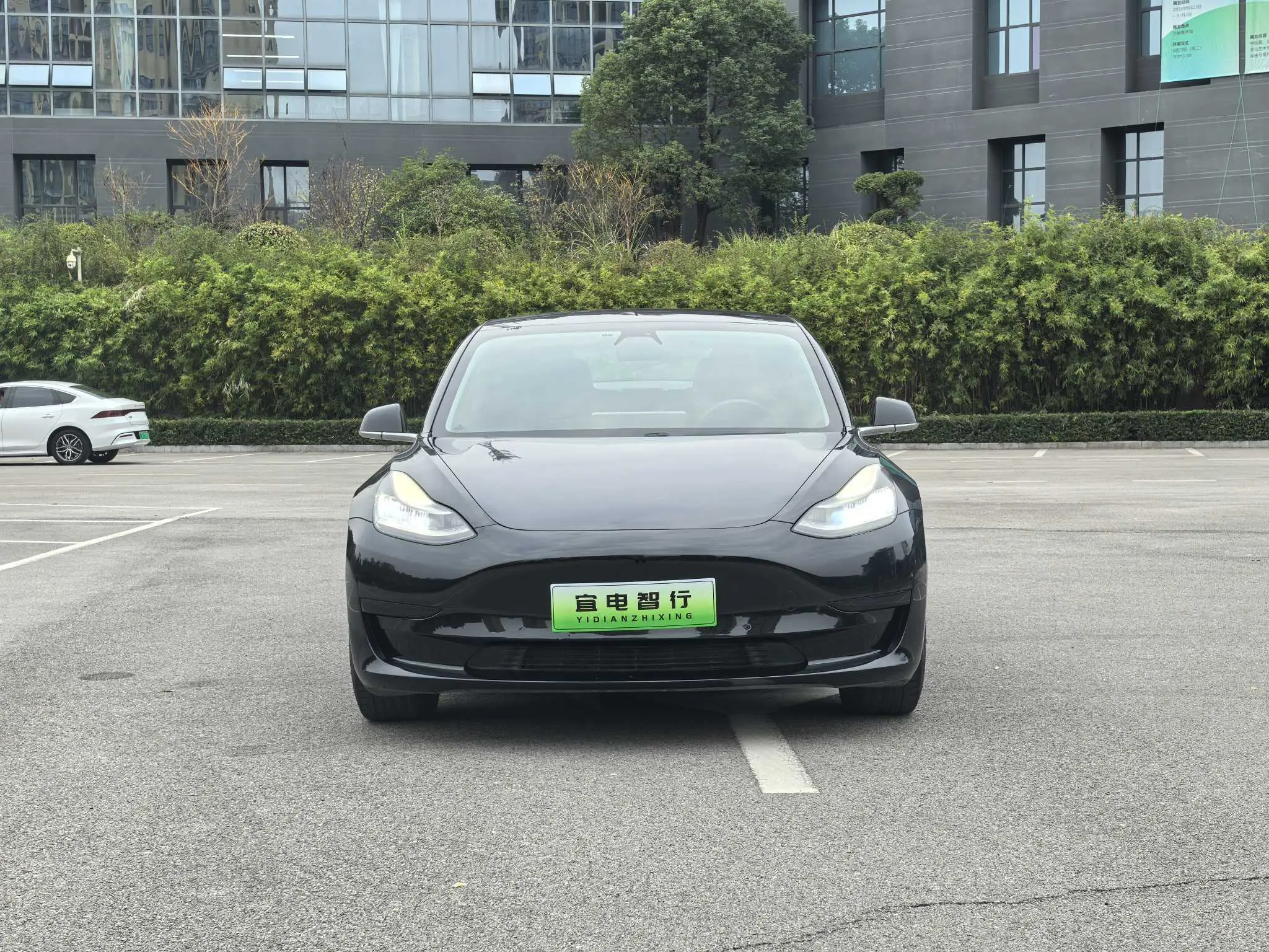 Tesla Model 3  из Китая