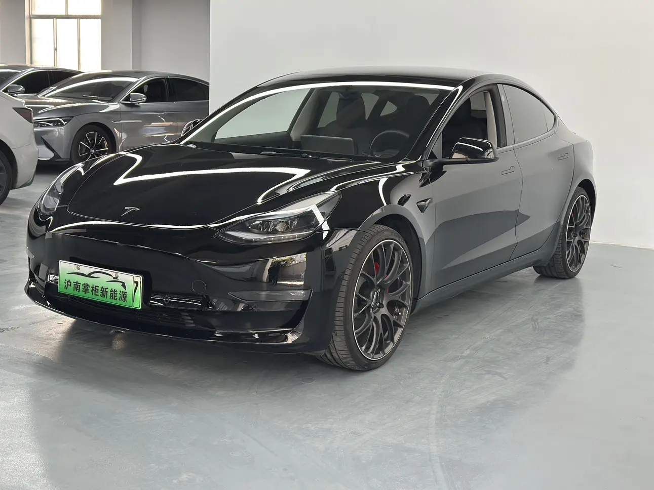 Tesla Model 3  из Китая