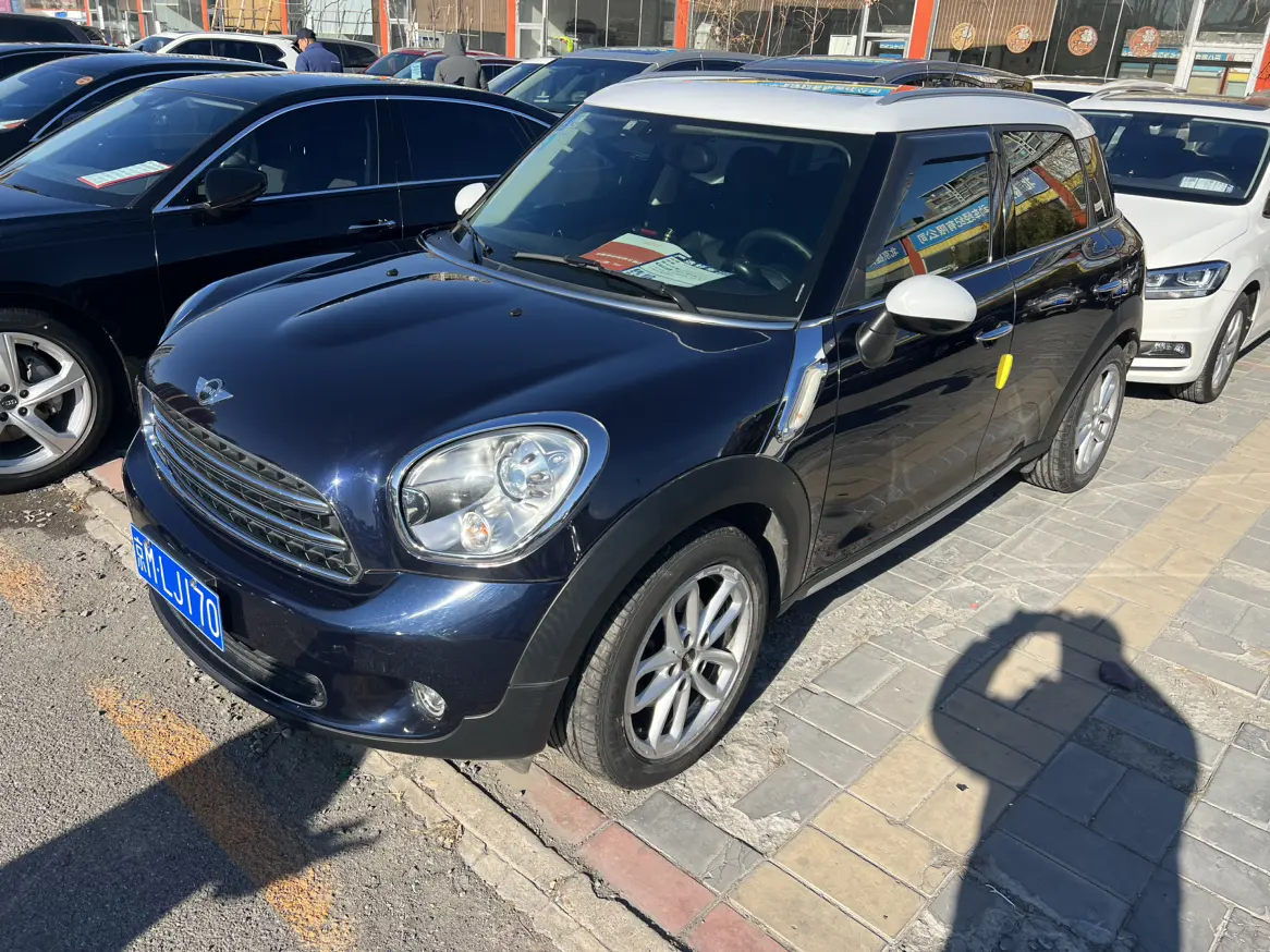 MINI COUNTRYMAN