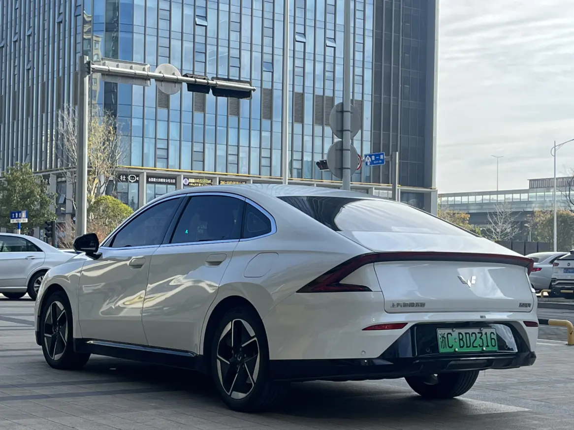 Wuling Starlight EV  из Китая