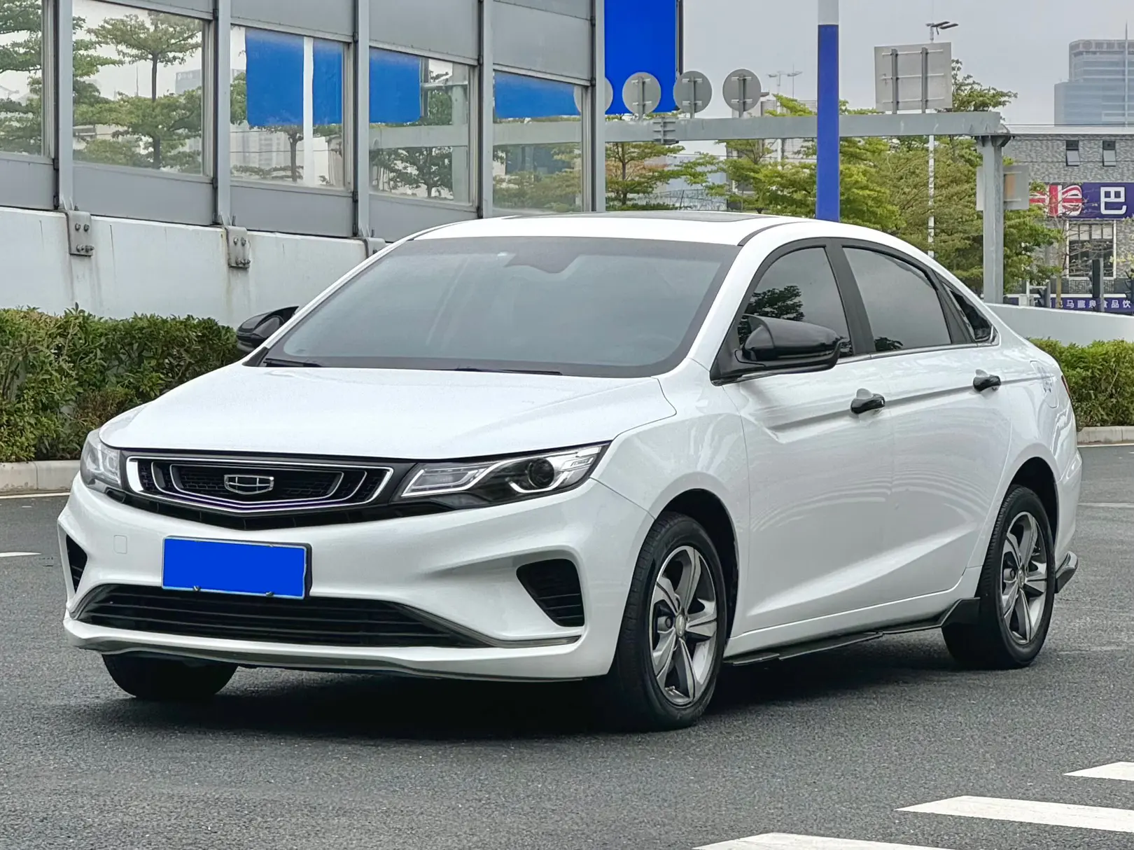 Geely Emgrand GL  из Китая