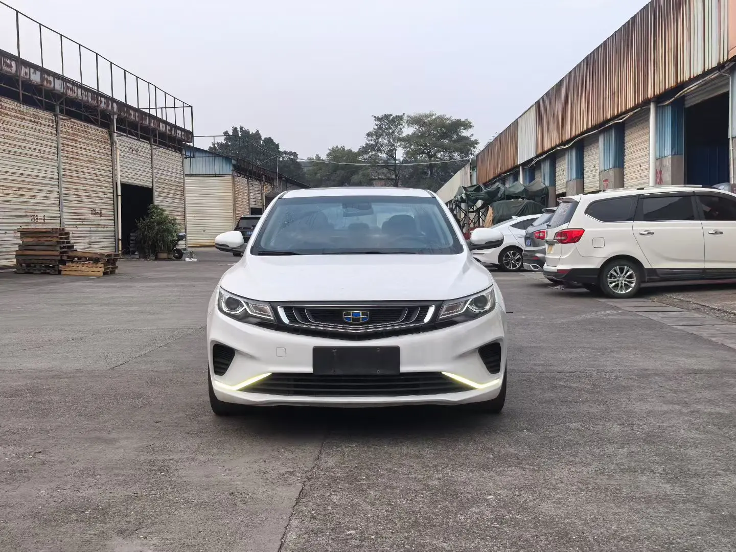 Geely Emgrand GL  из Китая