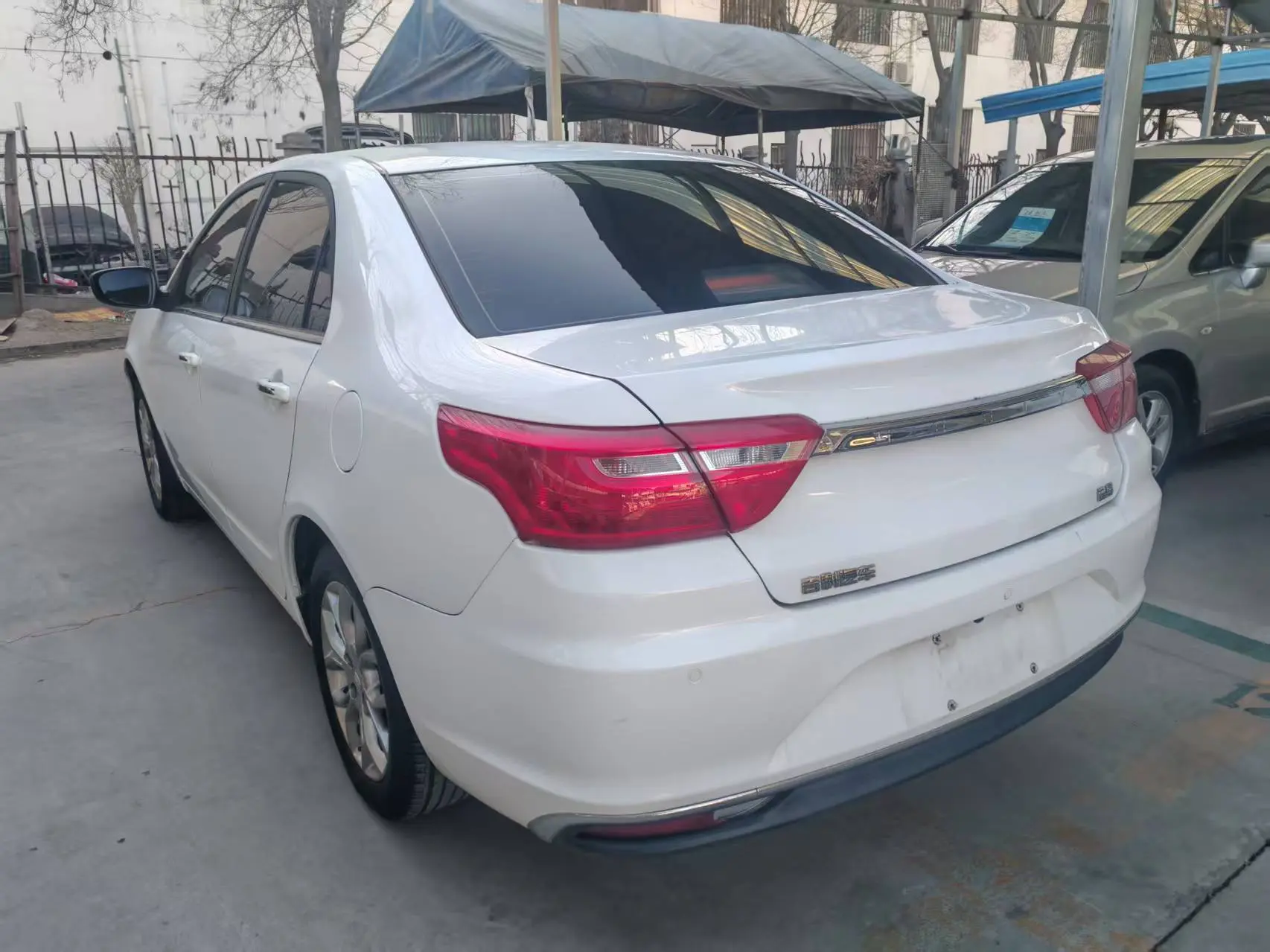 Geely Vision  из Китая