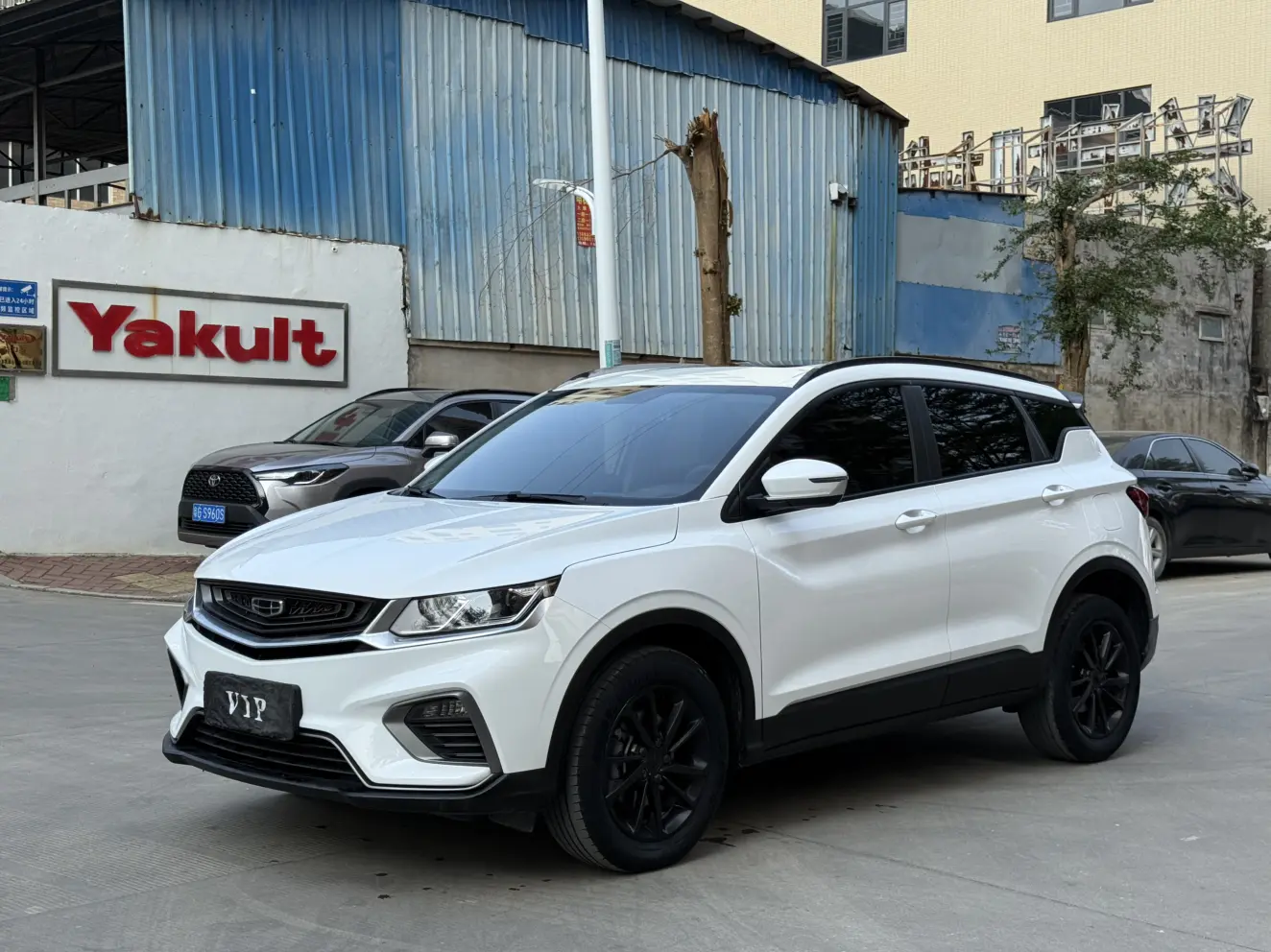 Geely Coolray SX11 (Binyue)  из Китая