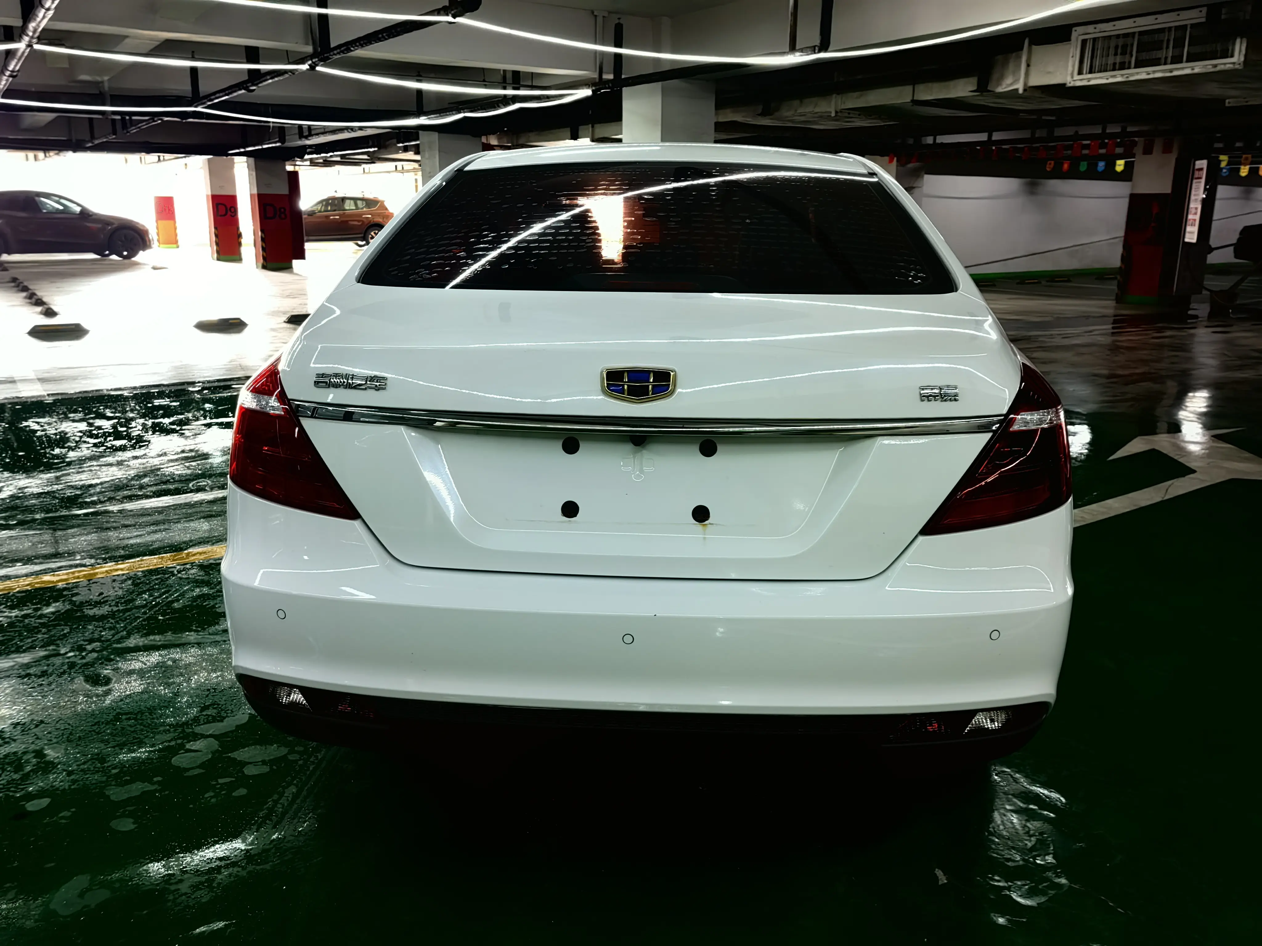 Geely Emgrand  из Китая