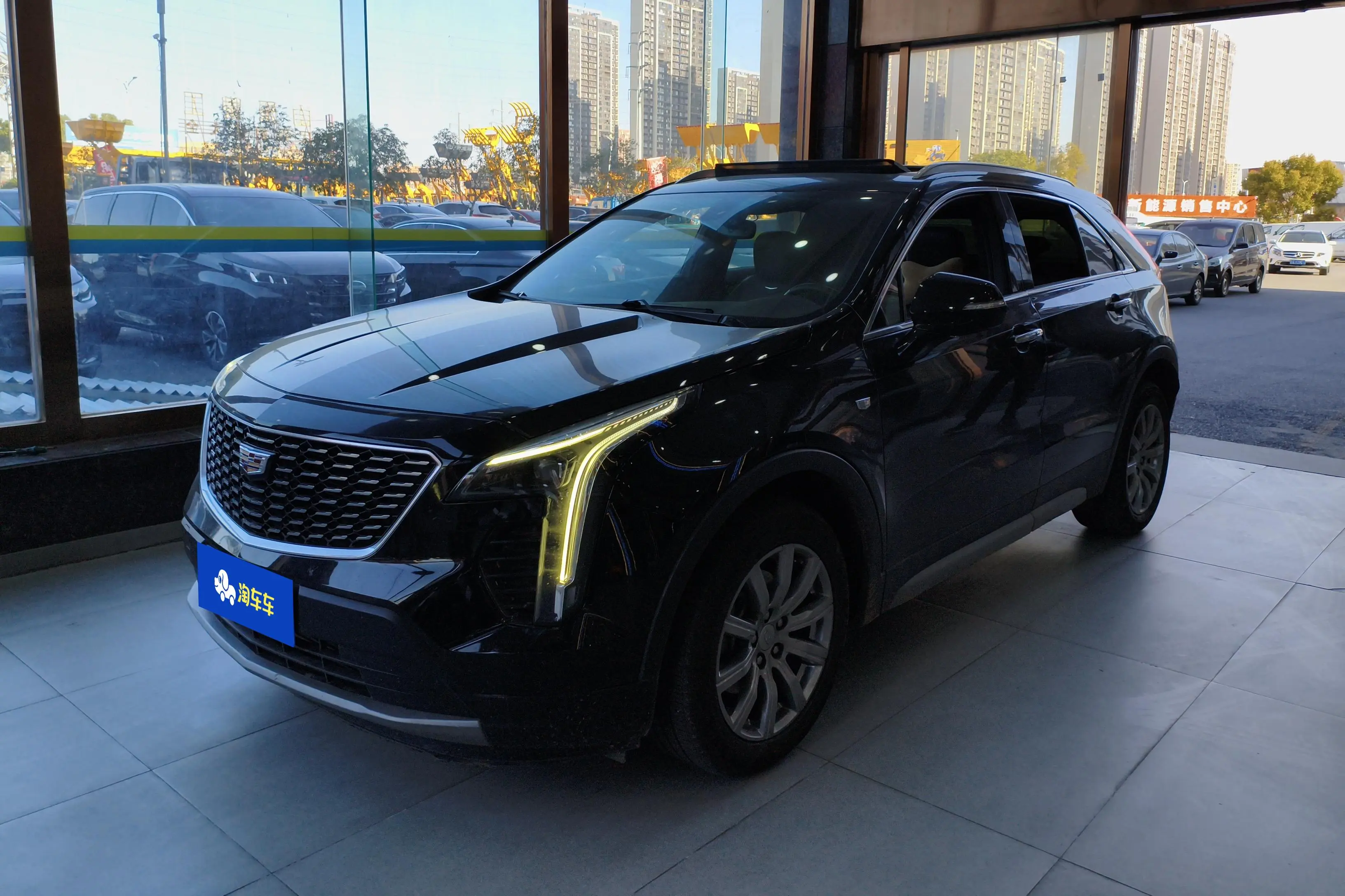 Cadillac XT4  из Китая