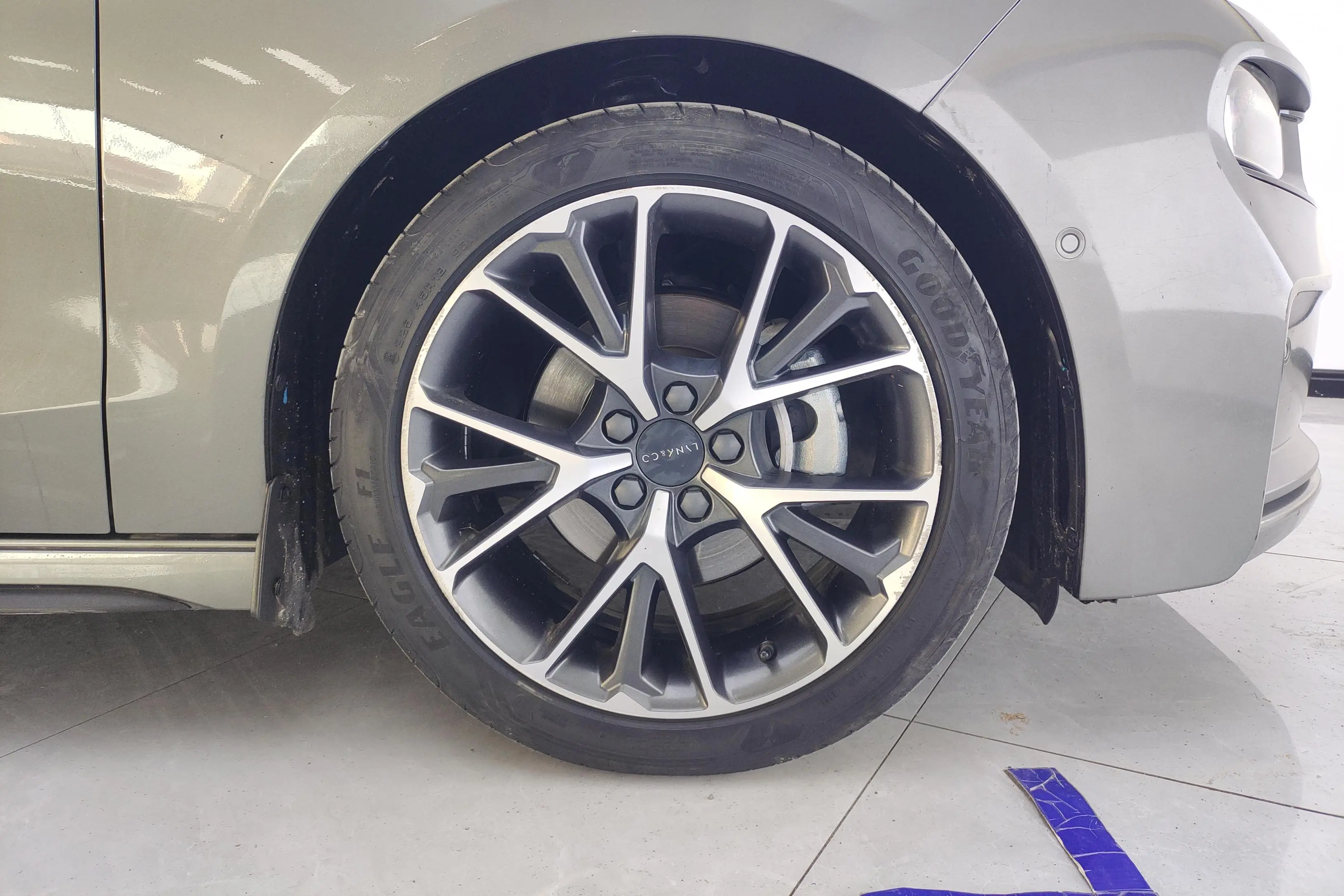 Lynk & Co 03