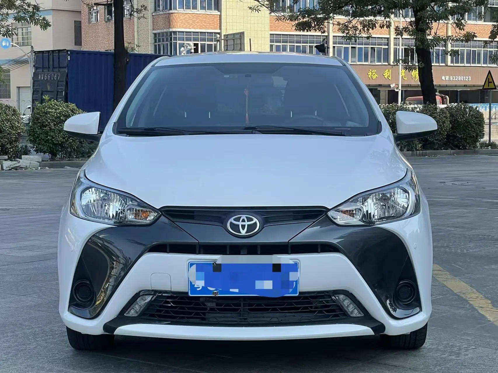 Toyota Yaris L  из Китая