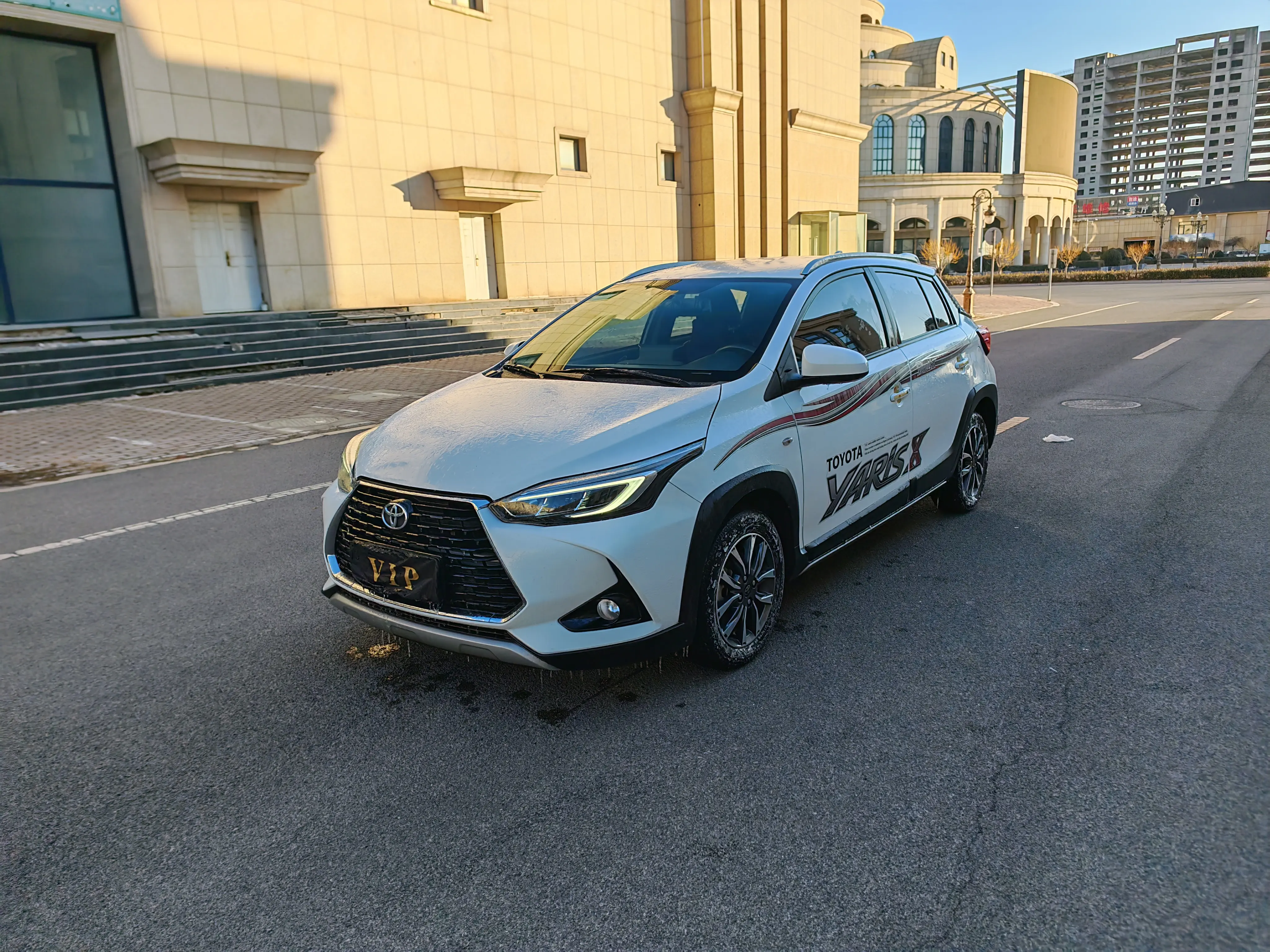 Toyota Yaris L  из Китая