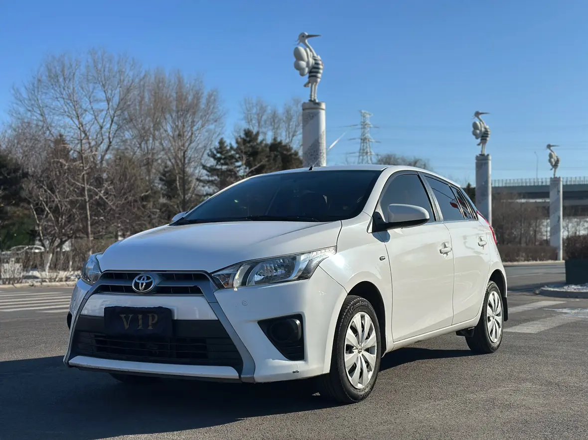 Toyota Yaris L  из Китая