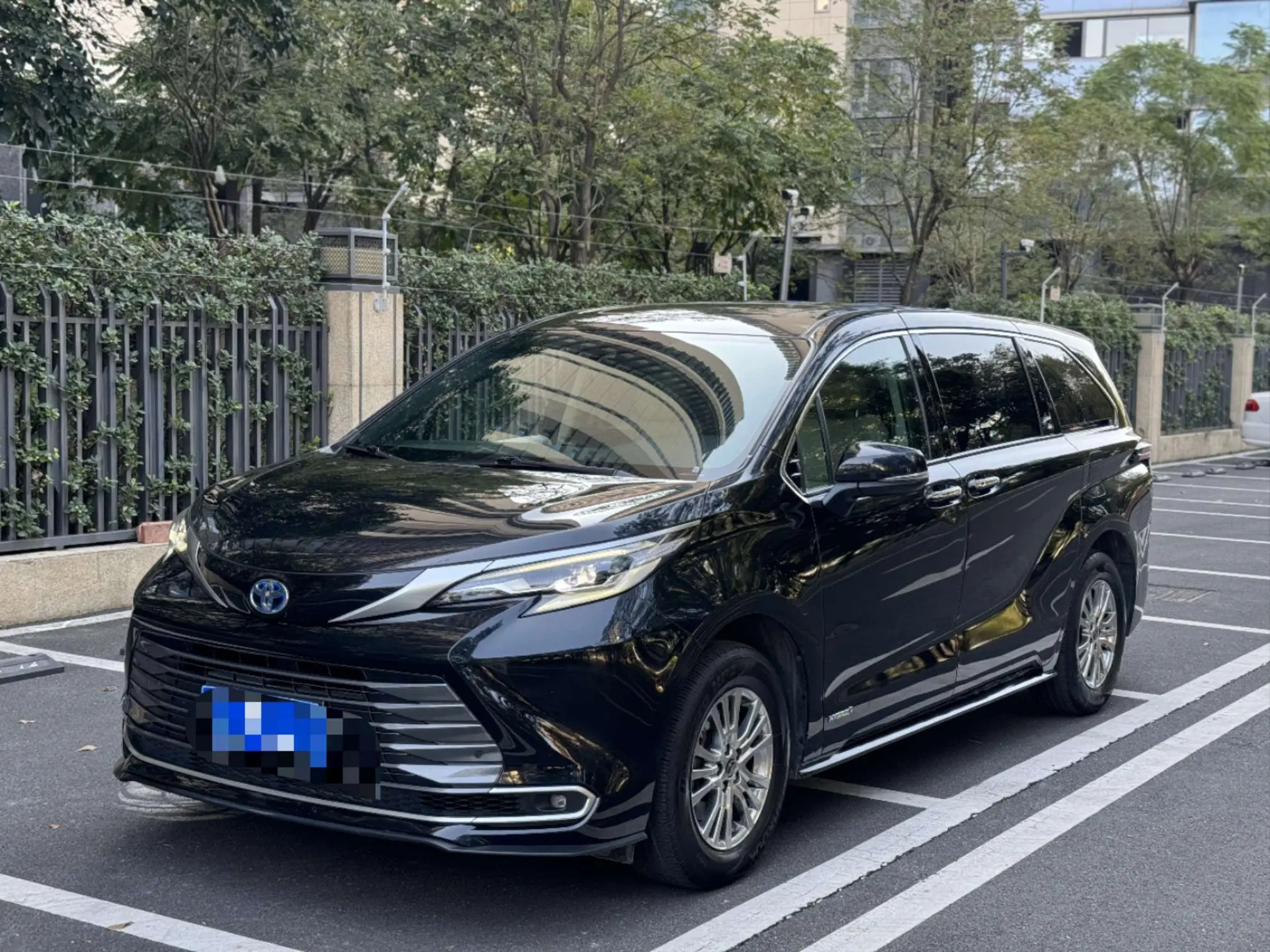 Toyota Sienna  из Китая