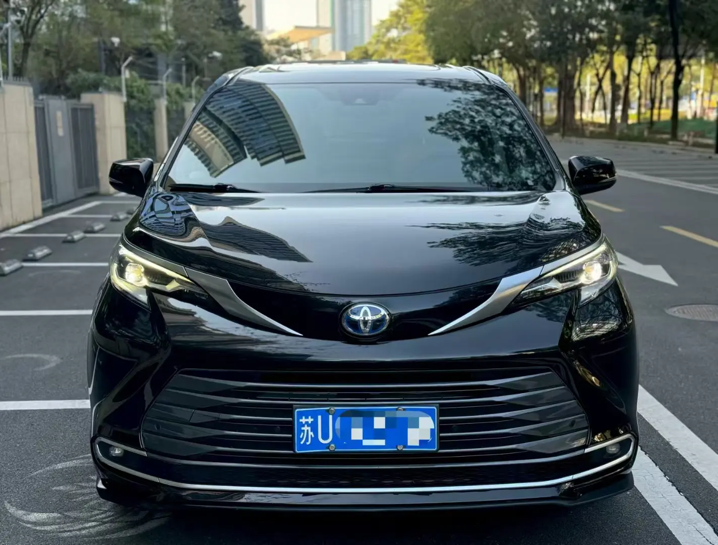 Toyota Sienna  из Китая