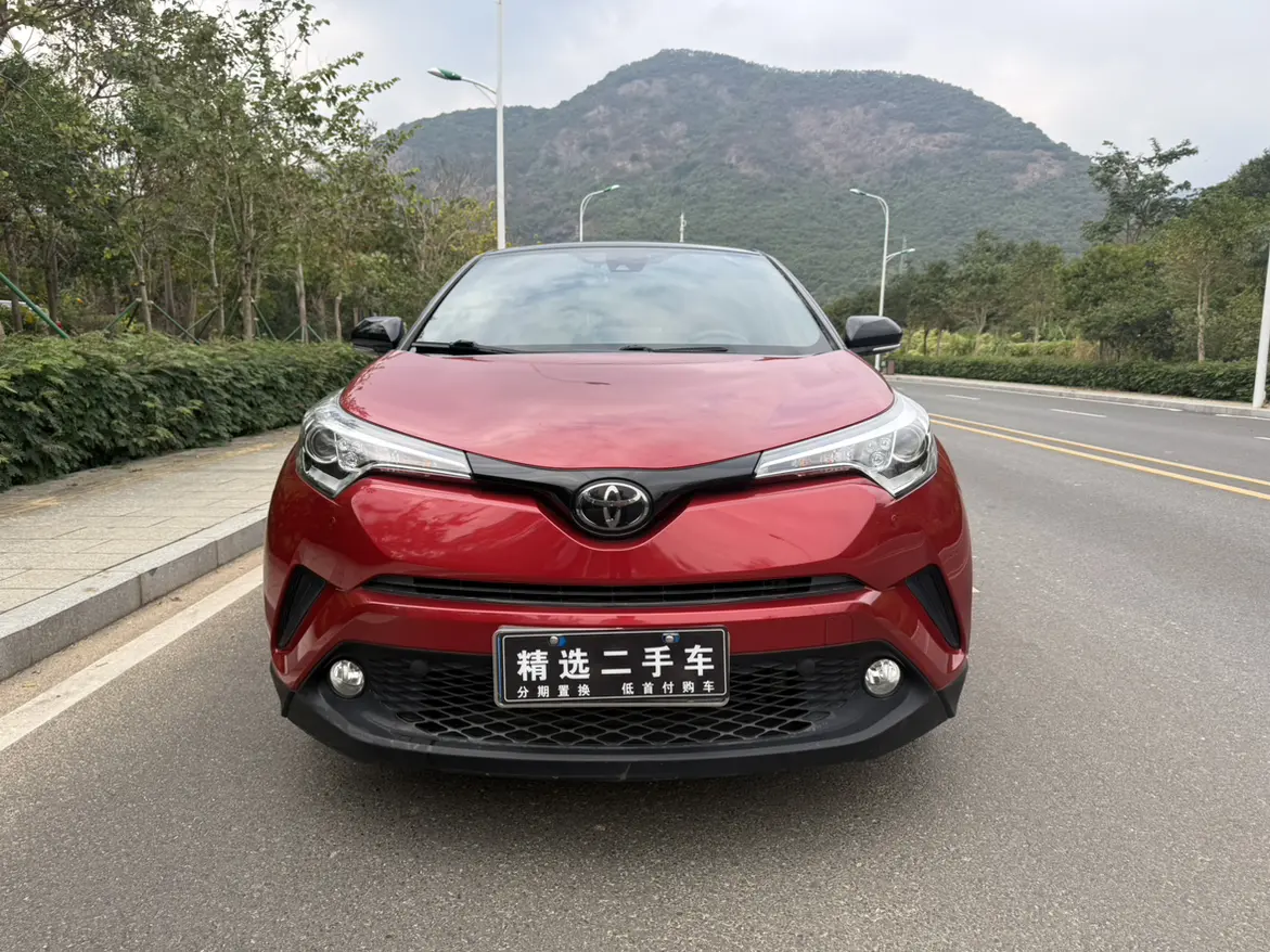 Toyota C-HR  из Китая