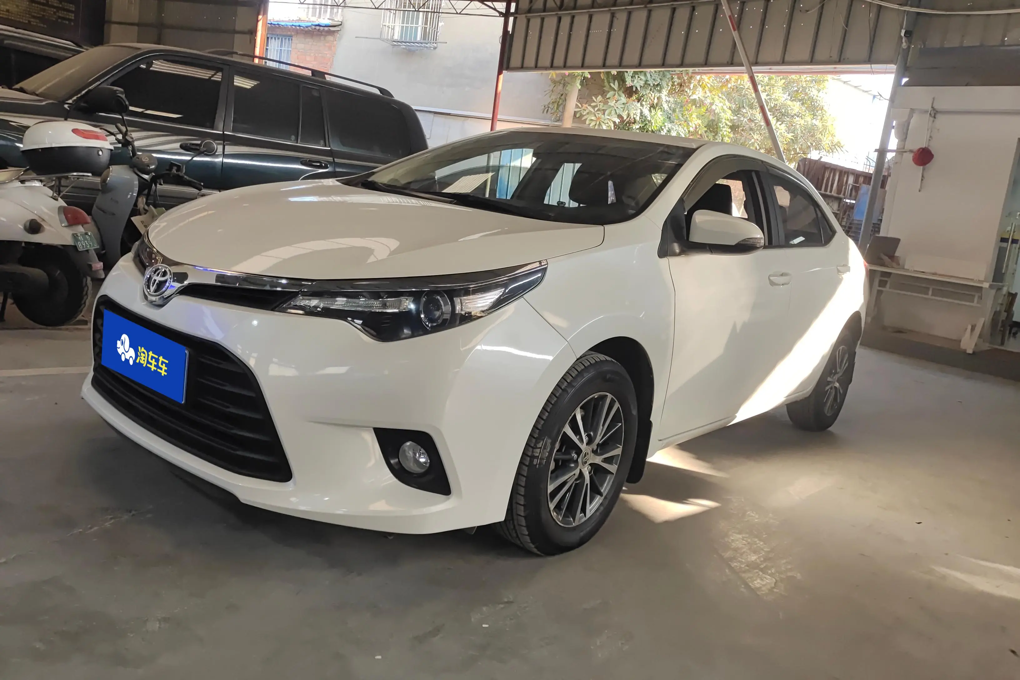 Toyota Levin (Lei Ling)  из Китая