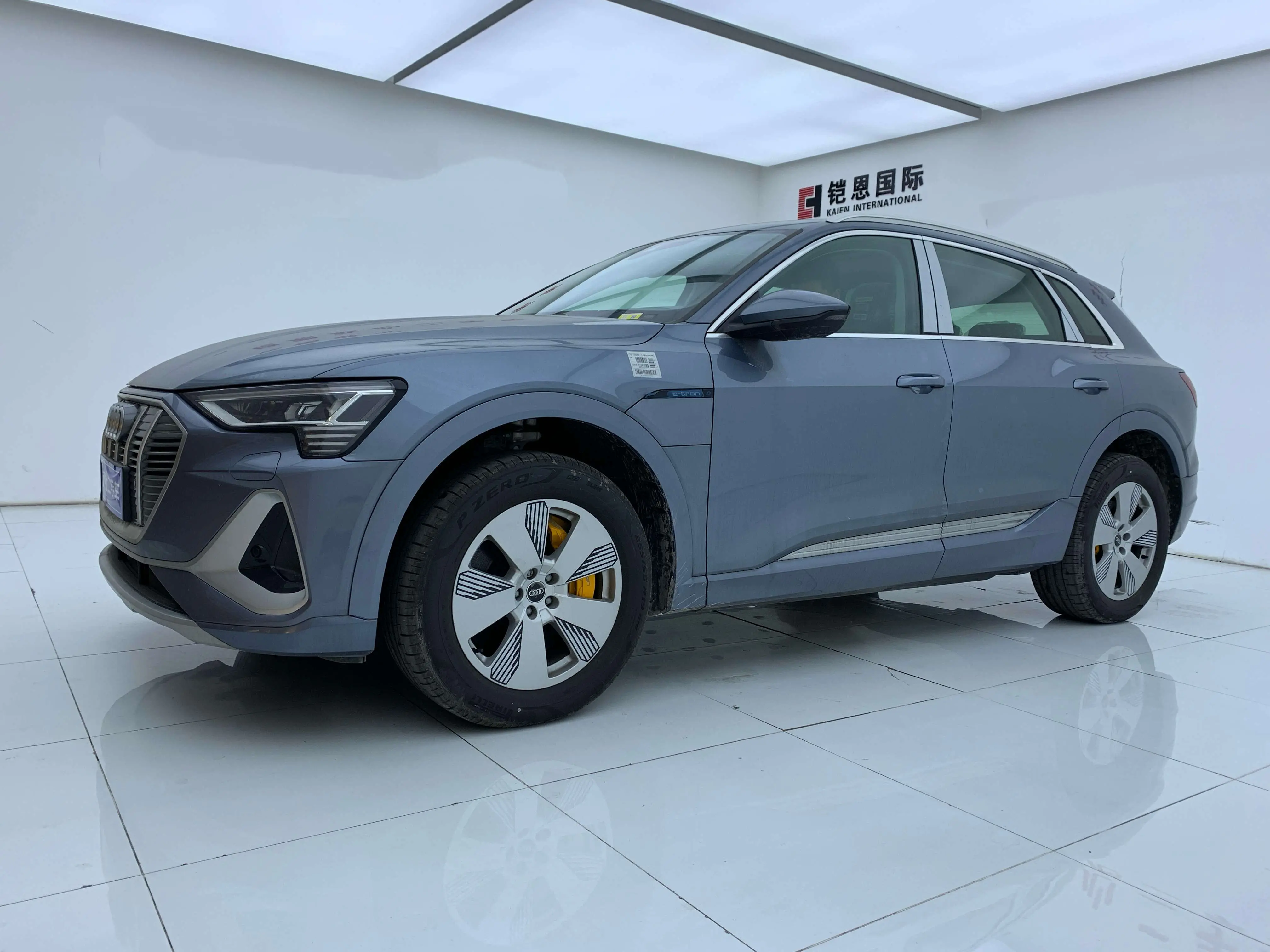 Audi e-tron  из Китая