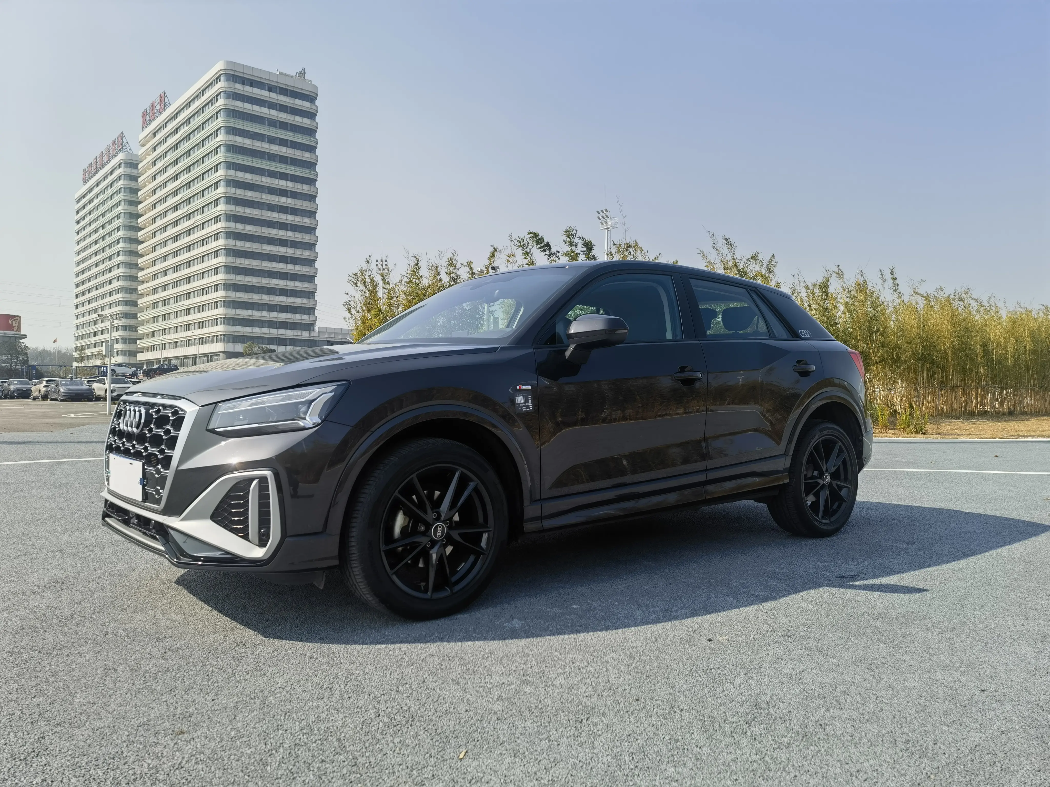 Audi Q2L  из Китая
