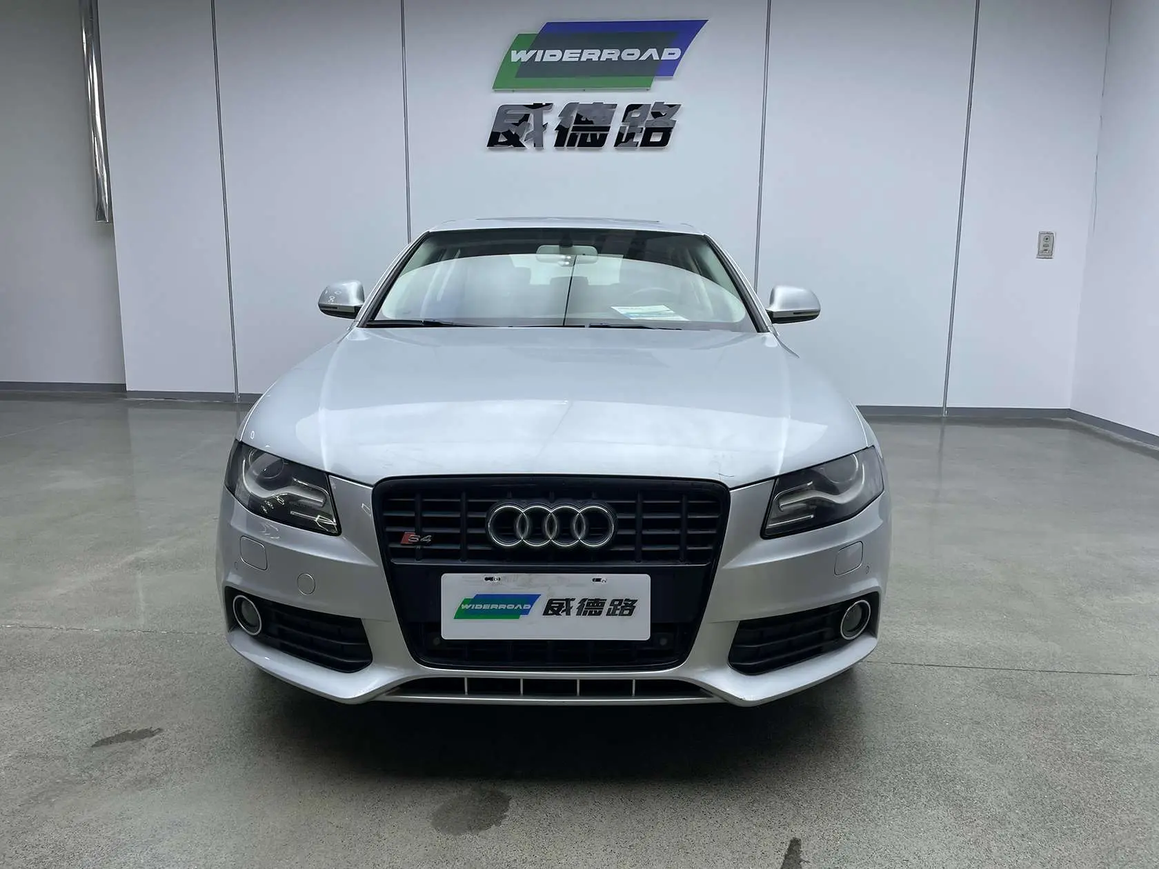 Audi A4L  из Китая