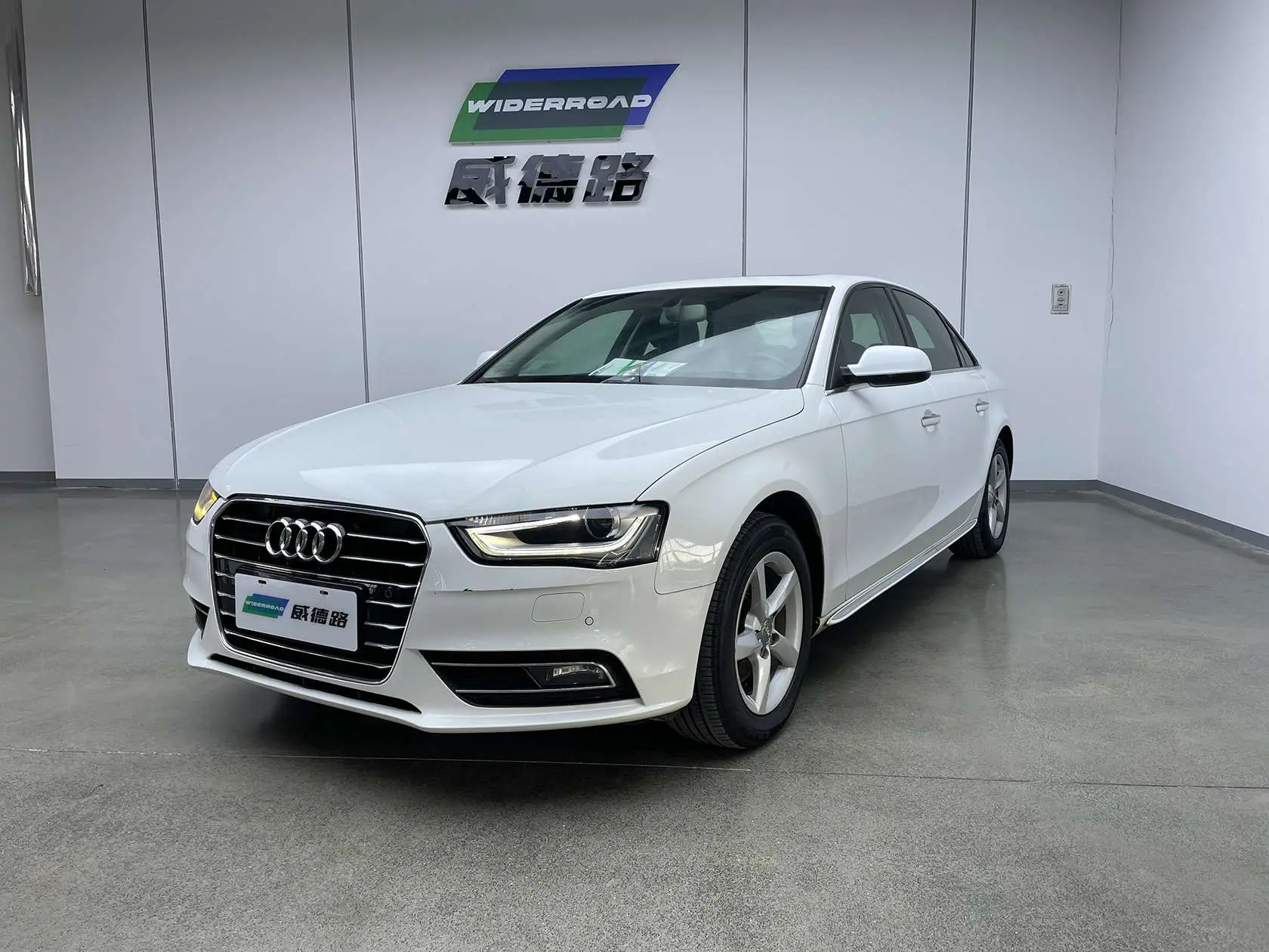 Audi A4L  из Китая