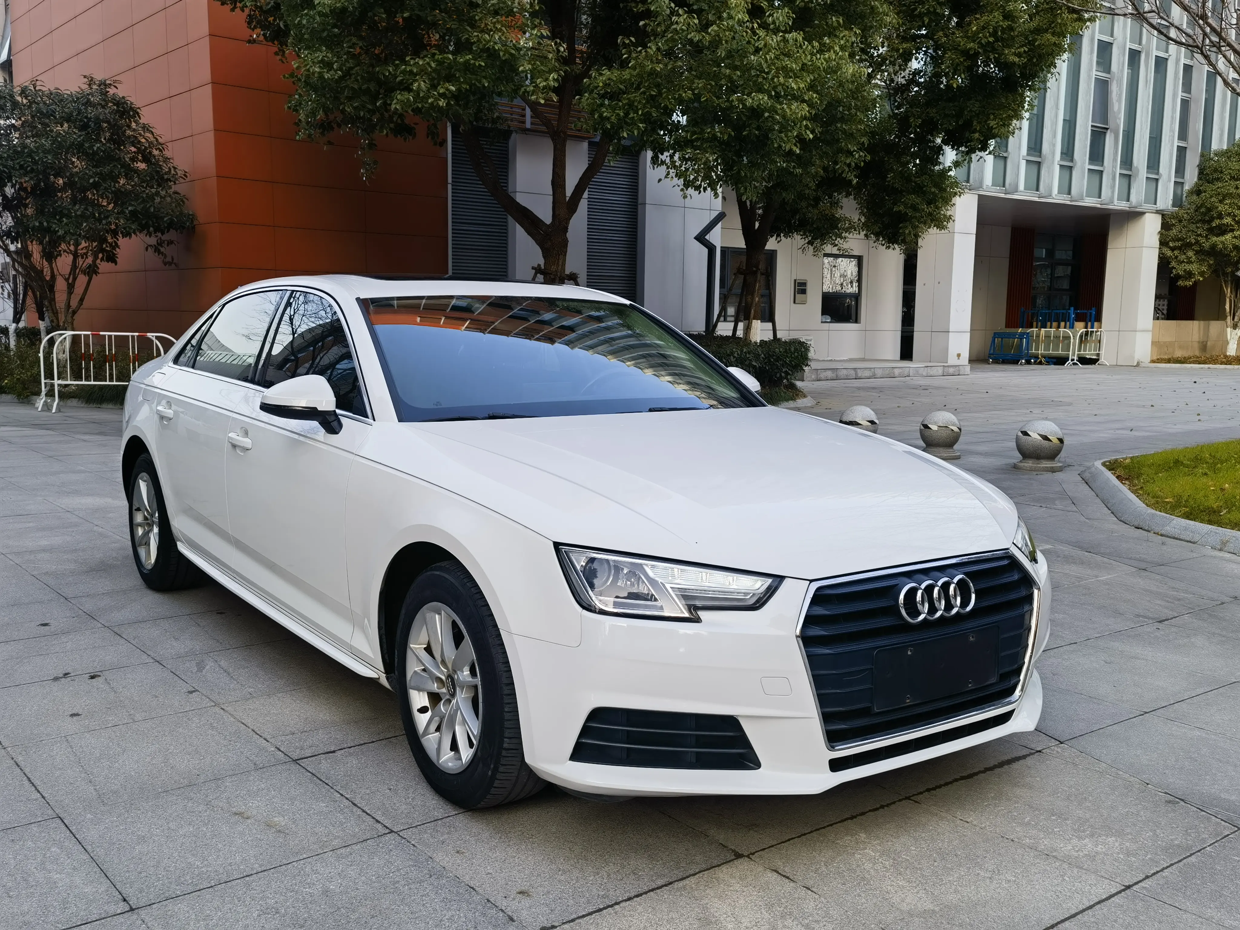 Audi A4L  из Китая