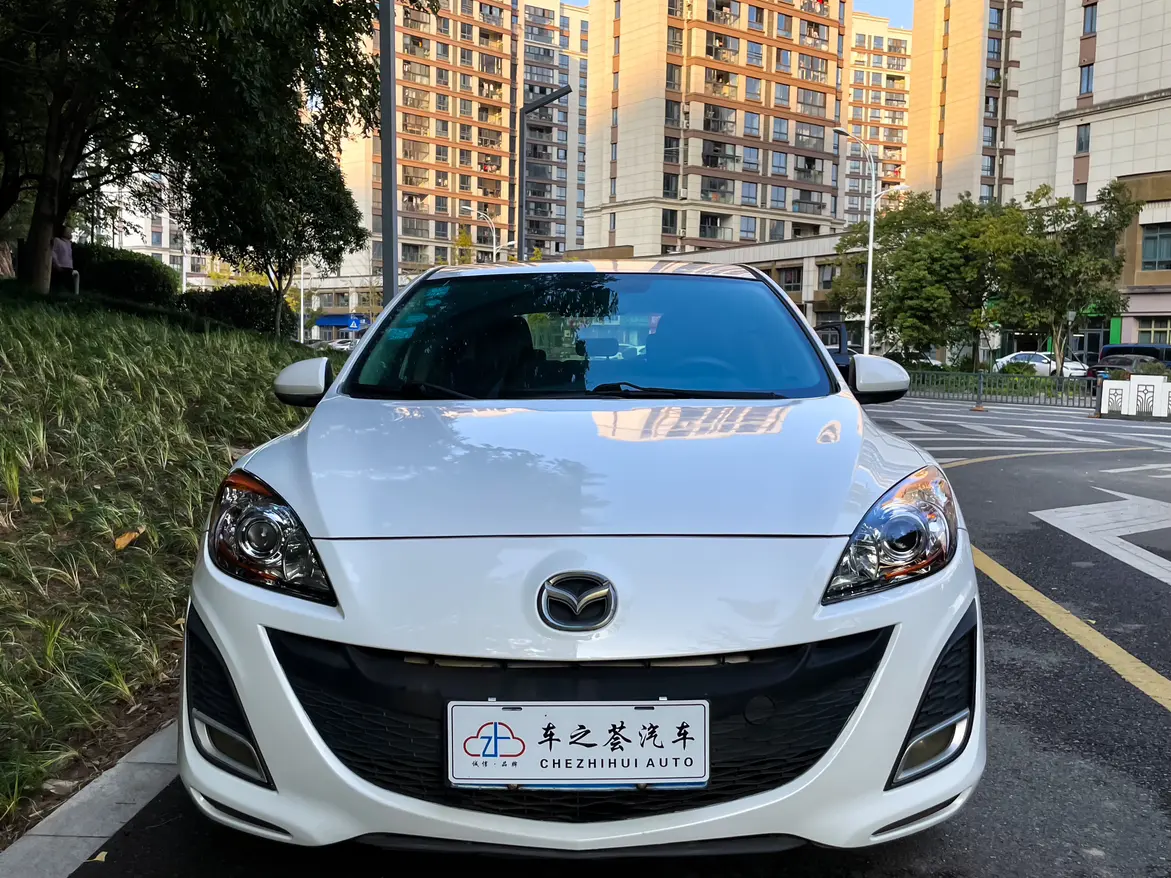 Mazda Axela (Mazda3)  из Китая