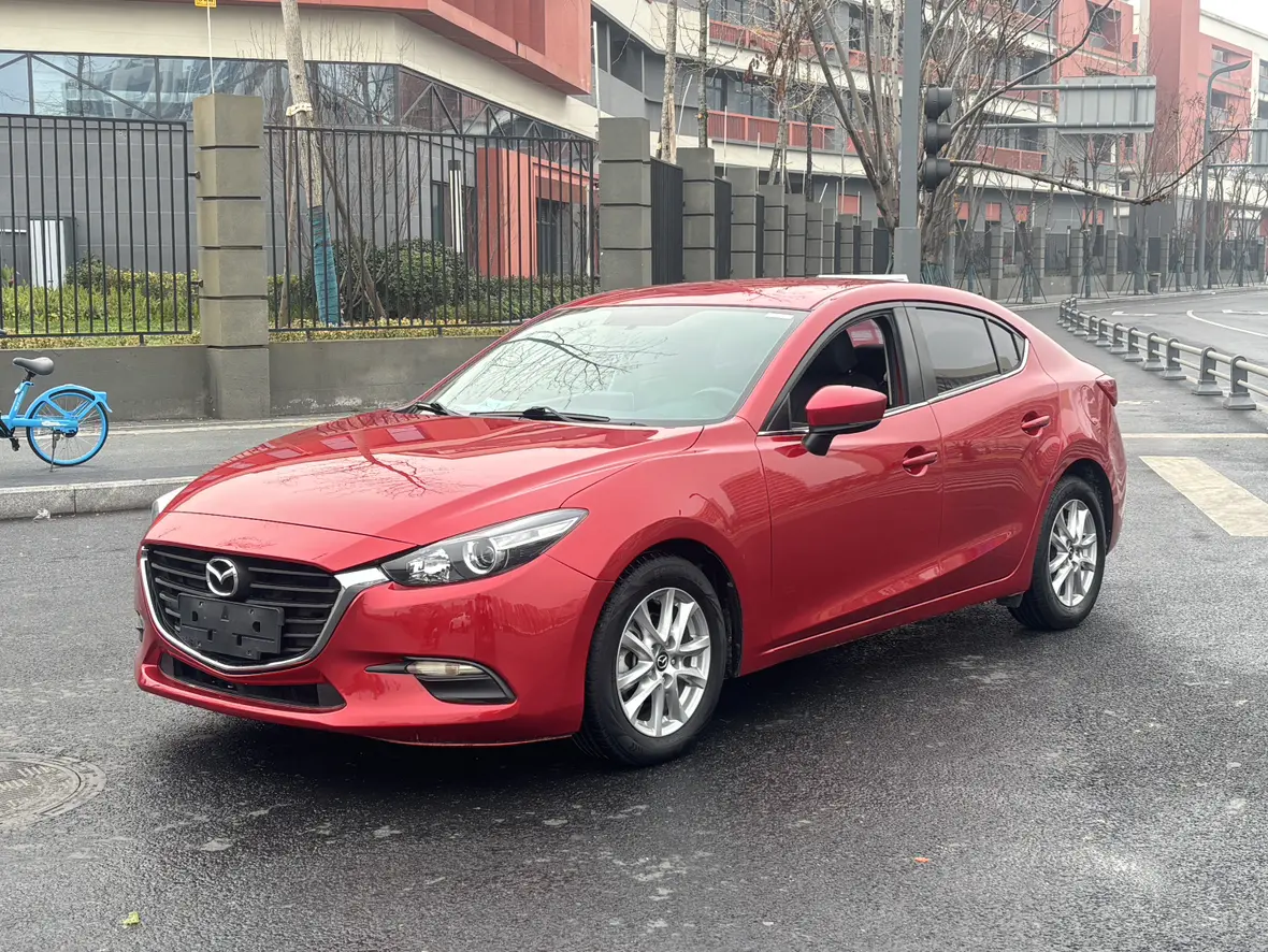 Mazda Axela (Mazda3)  из Китая
