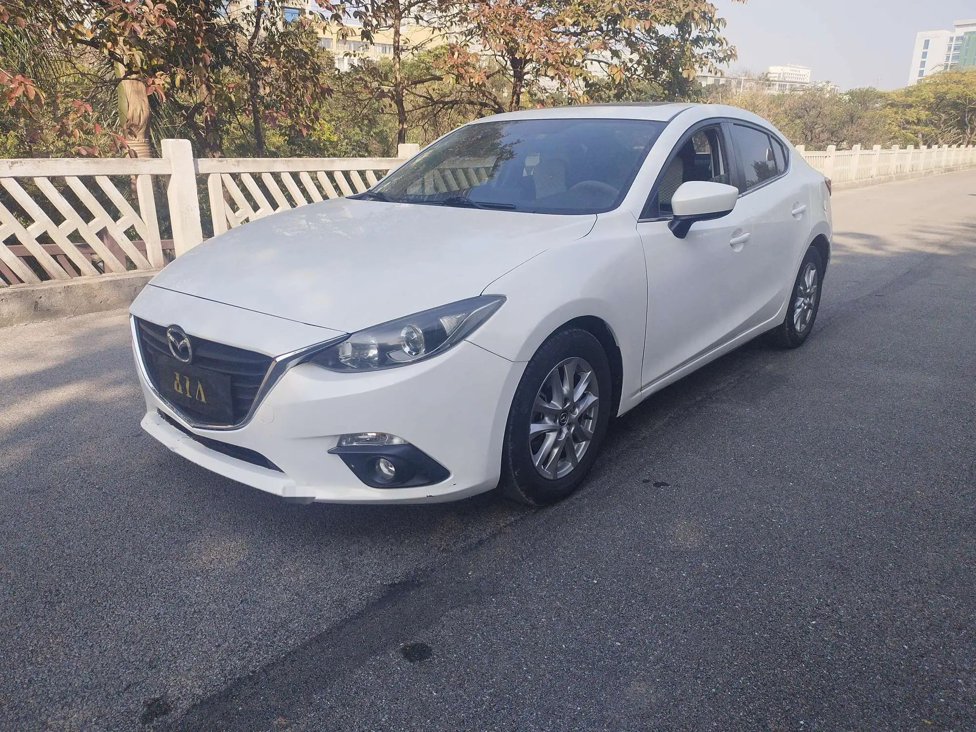 Mazda Axela (Mazda3)  из Китая