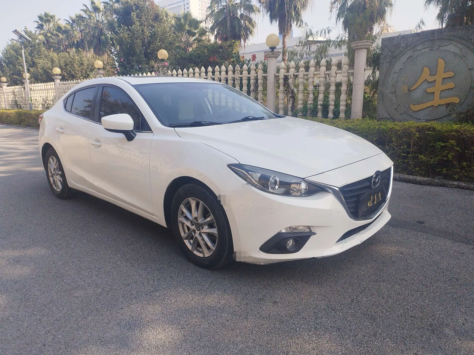 Mazda Axela (Mazda3)  из Китая