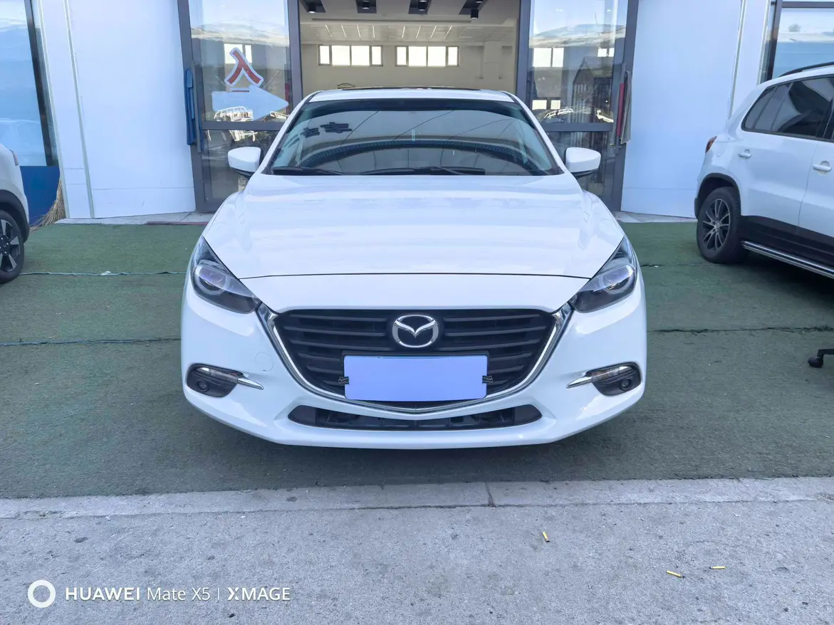 Mazda Axela (Mazda3)  из Китая