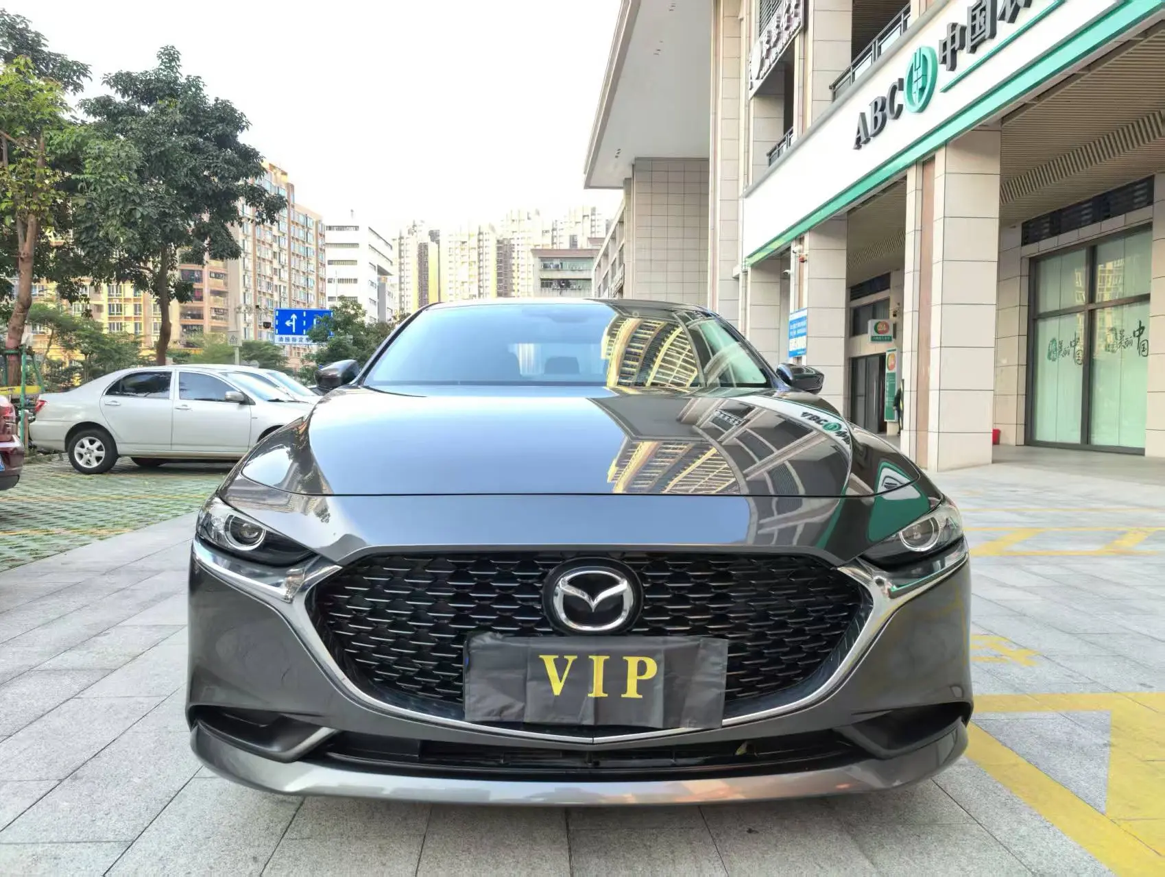Mazda Axela (Mazda3)  из Китая