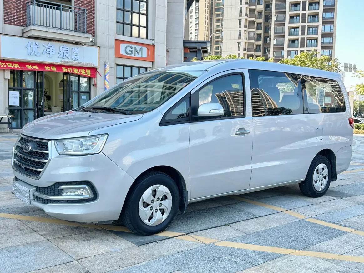 JAC Ruifeng M4  из Китая