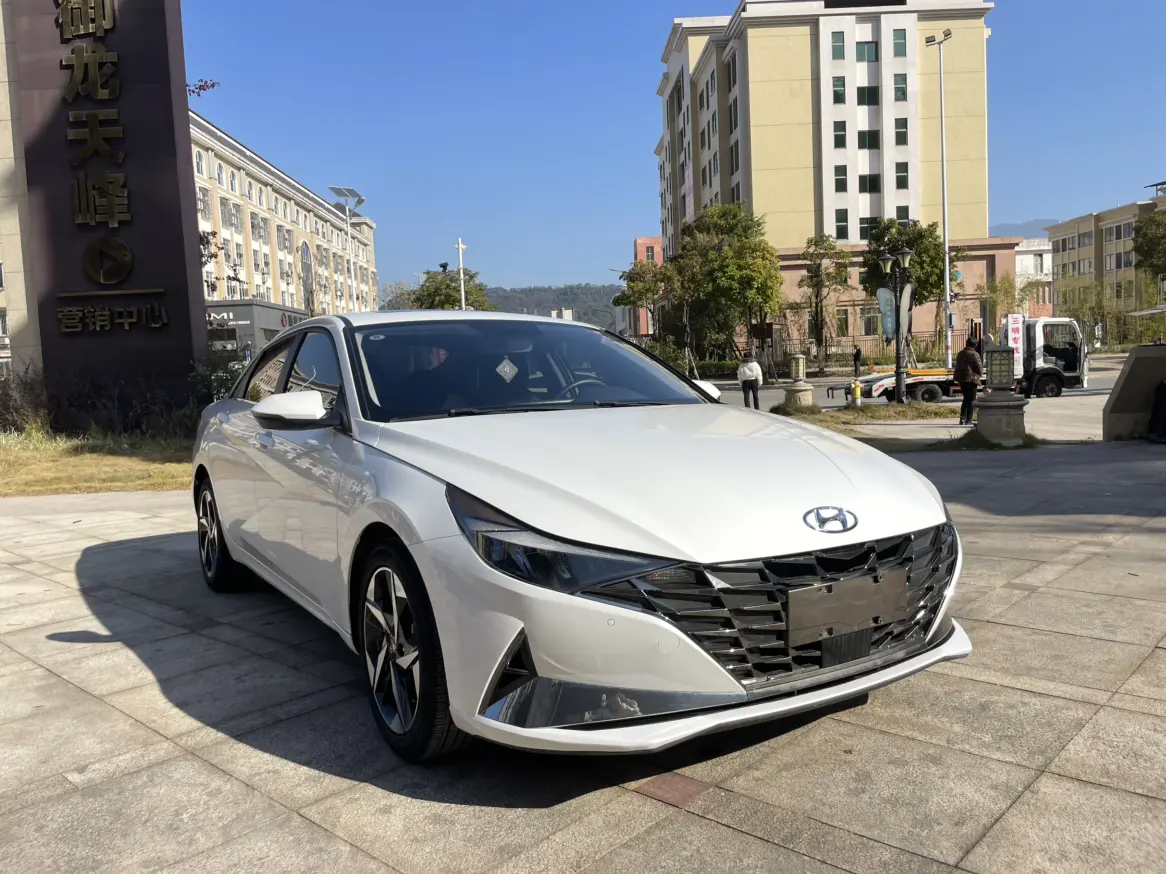 Hyundai Elantra  из Китая