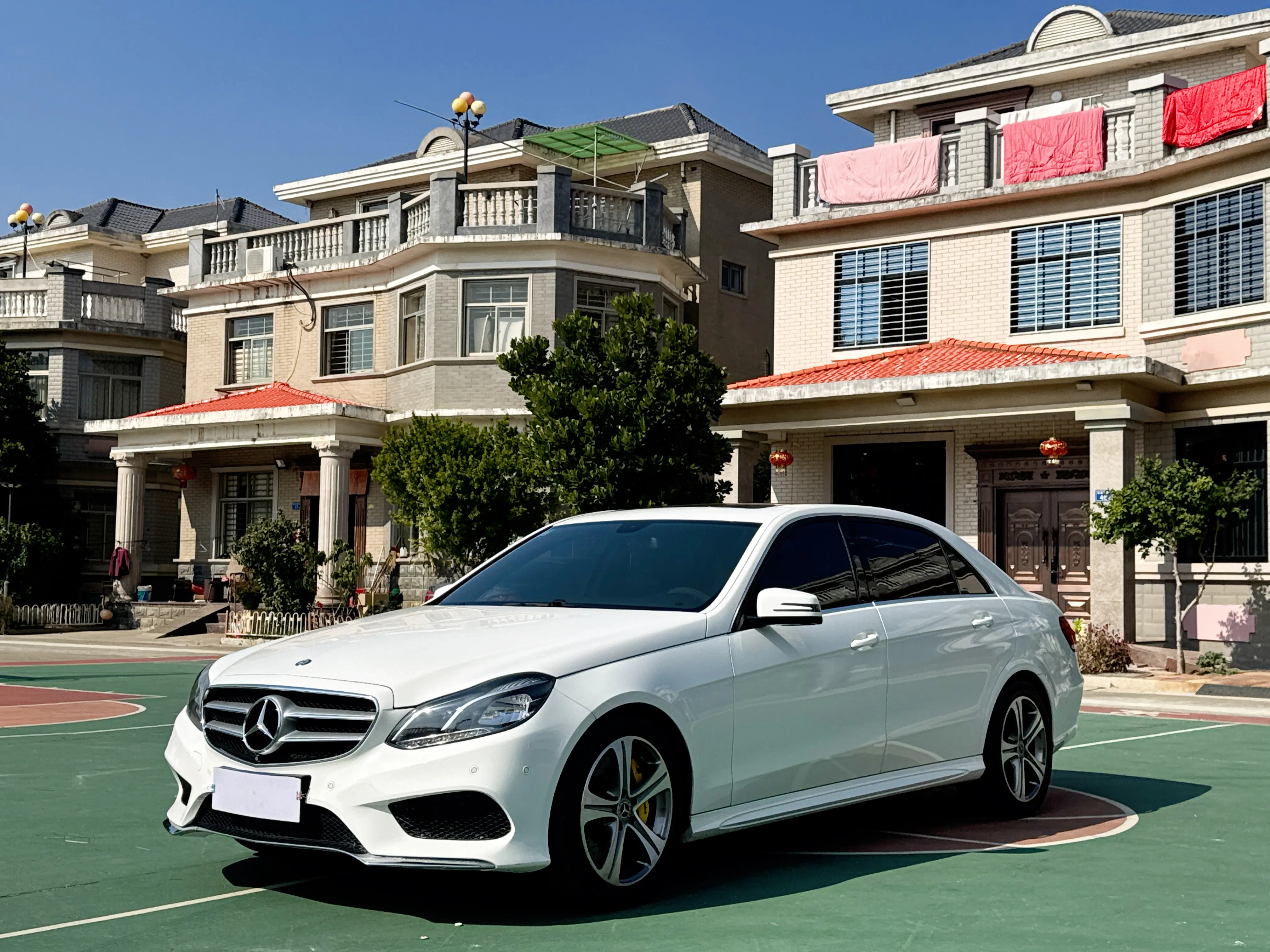 Mercedes-Benz E-Class  из Китая