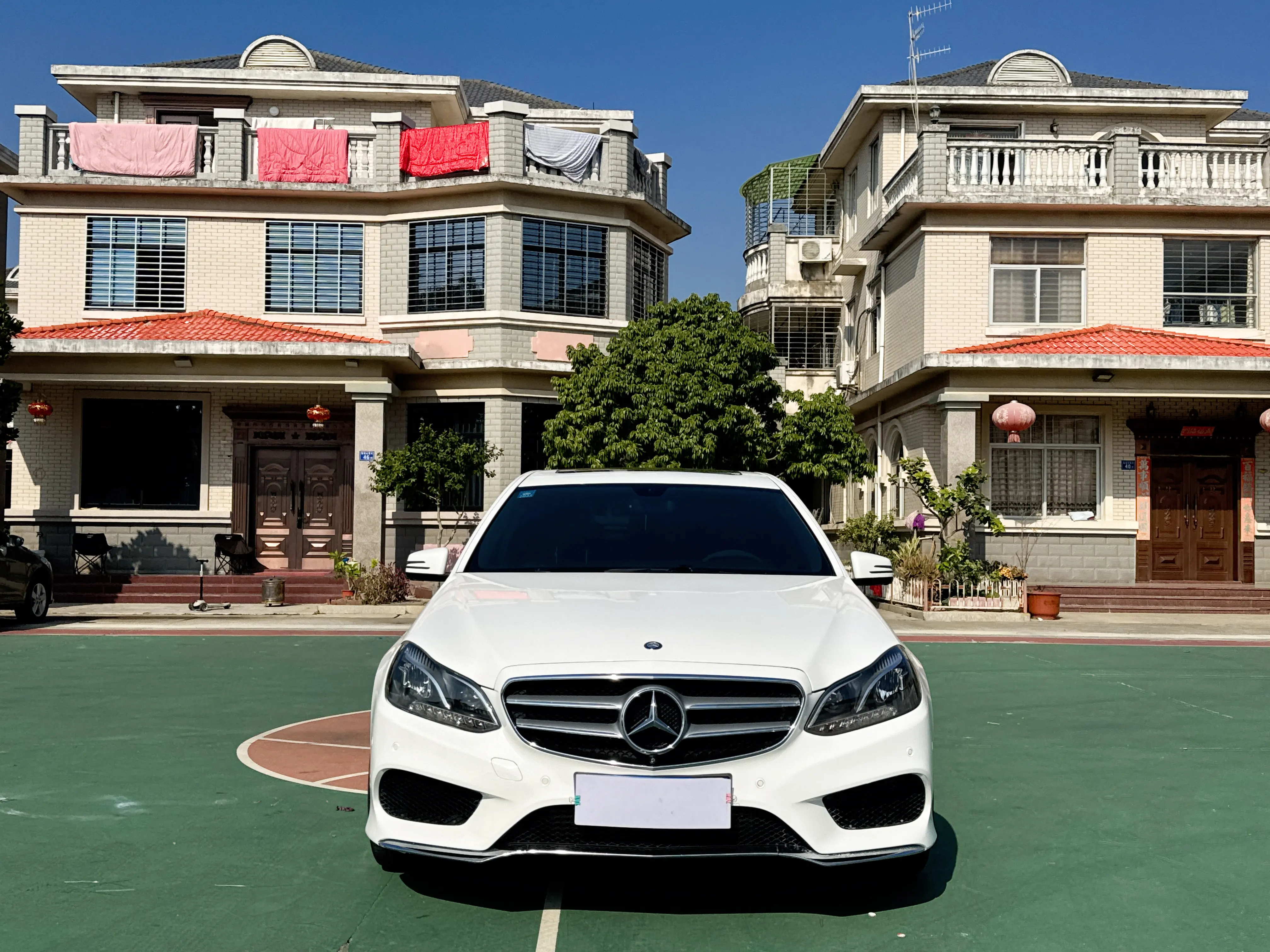 Mercedes-Benz E-Class  из Китая