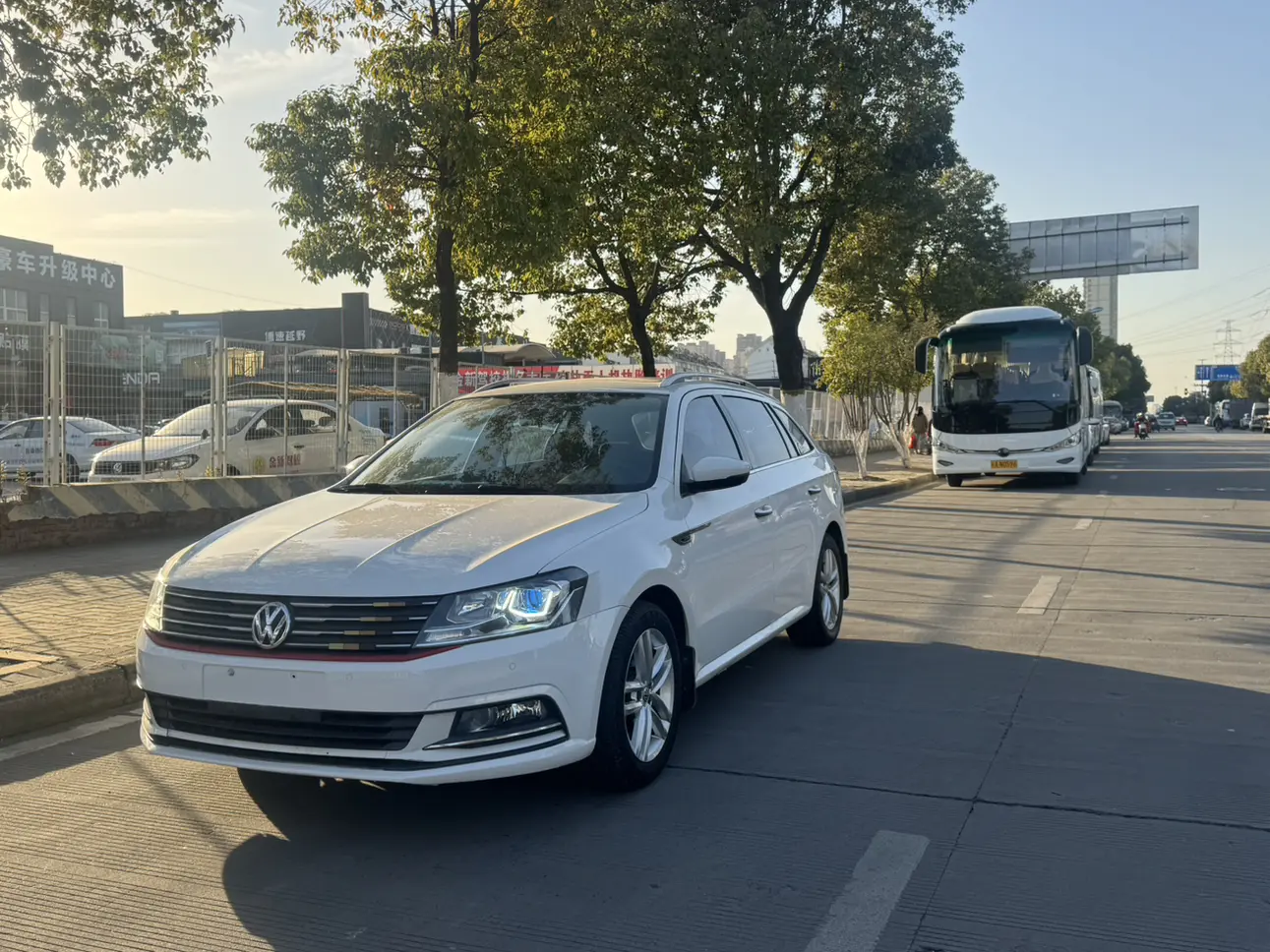 Volkswagen Langxing  из Китая