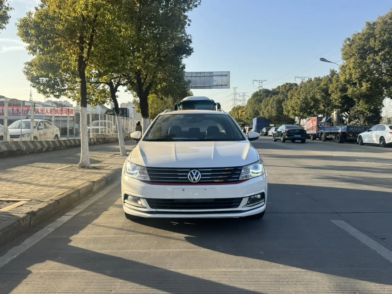 Volkswagen Langxing  из Китая
