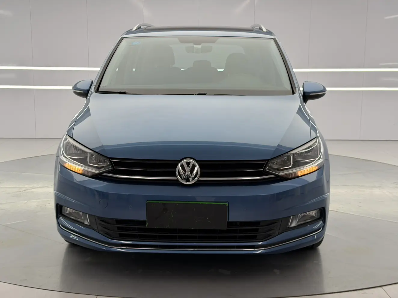 Volkswagen Touran L  из Китая