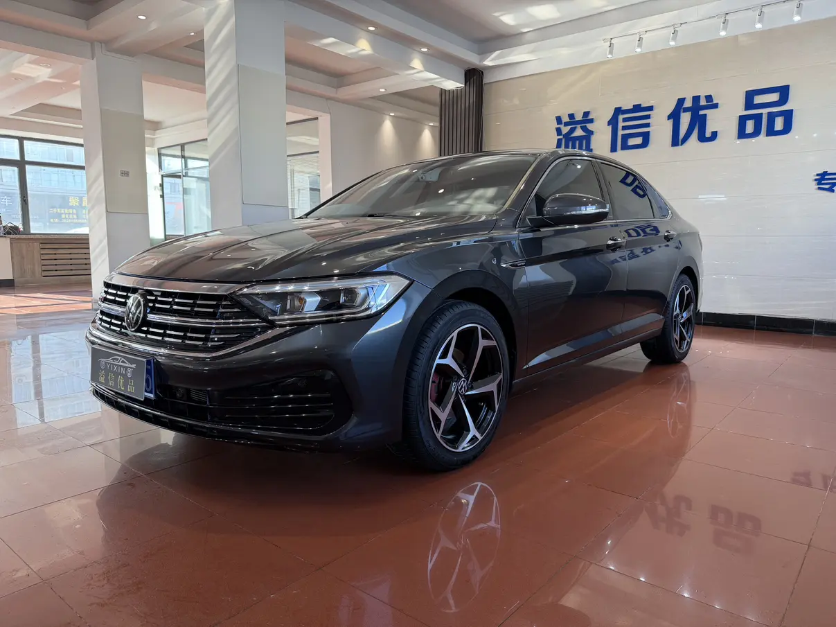 Volkswagen Sagitar  из Китая