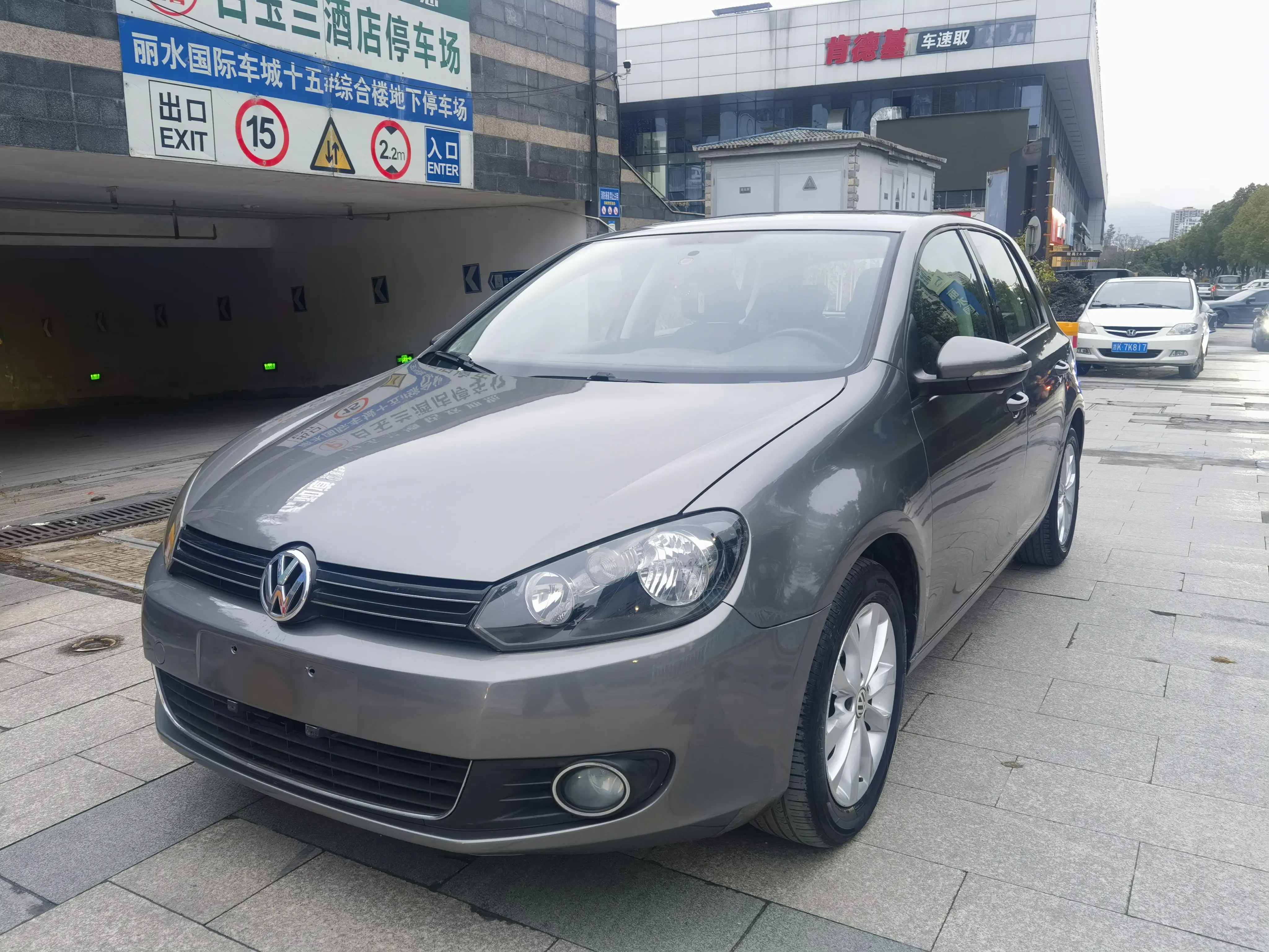 Volkswagen Golf  из Китая