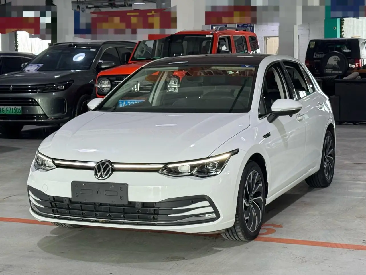 Volkswagen Golf  из Китая