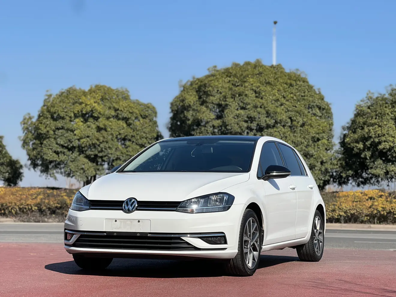 Volkswagen Golf  из Китая